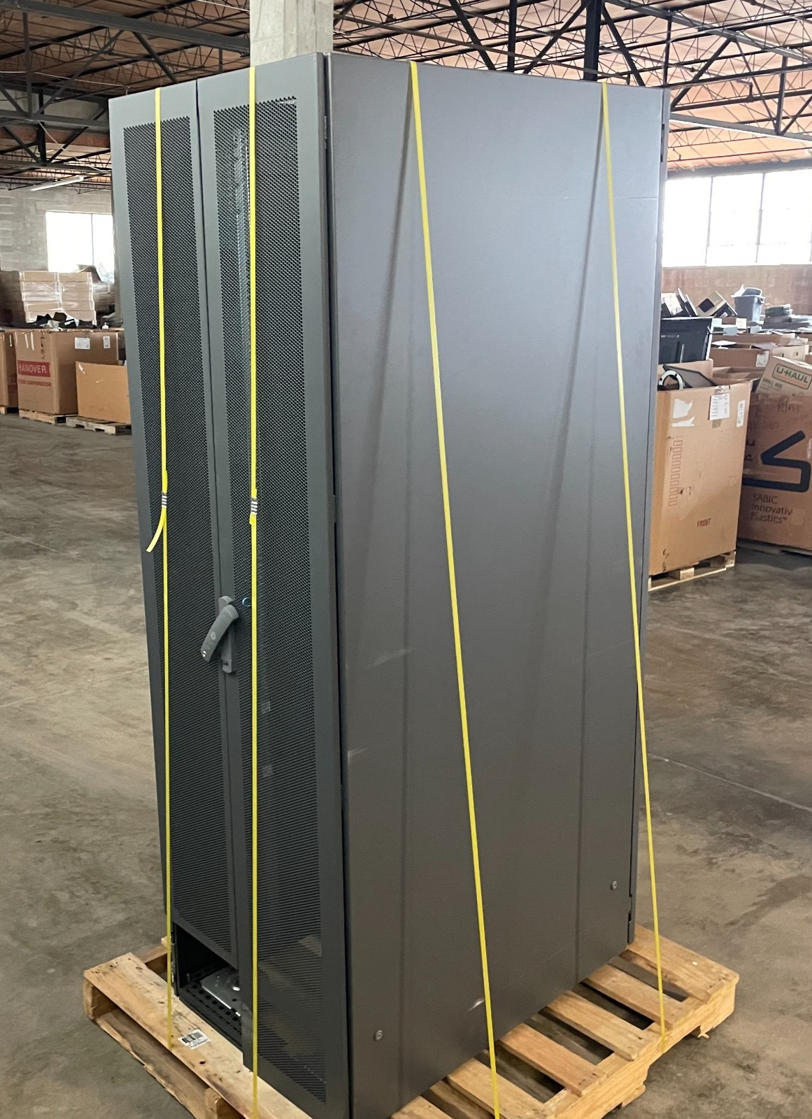 HP 42U Compaq 10K Series Server Rack Cabinet Enclosure w/ Mesh Doors