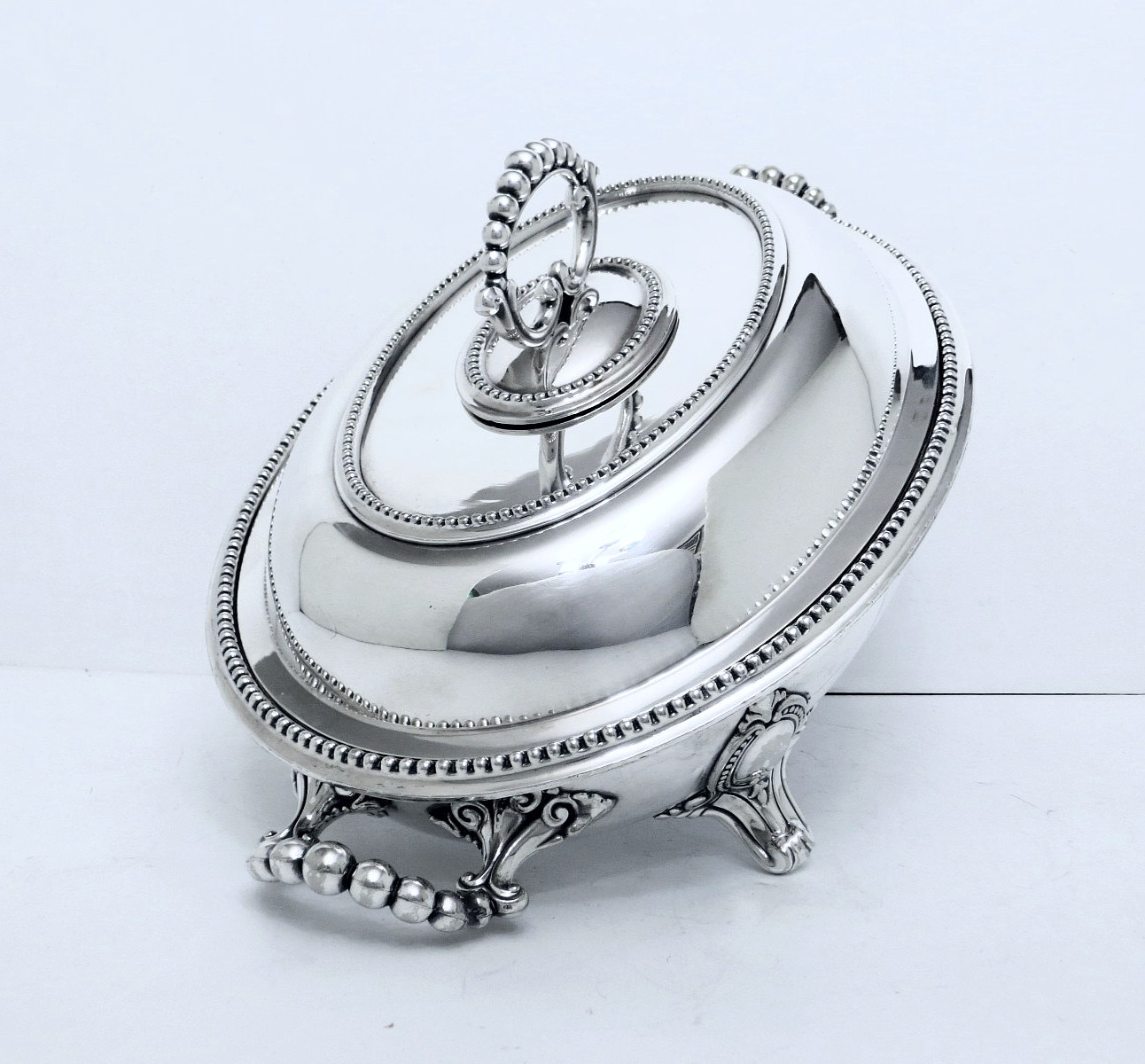 1860 MAPPIN BROTHERS LONDON BRIDGE AESTHETIC PEARLED WARMING SERVING DISH 14"