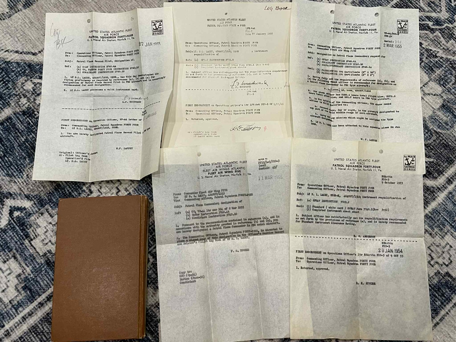 BIG GROUPING to a WW2 WWII USN US Navy Pilot - Donald R. Lacey Books & Documents