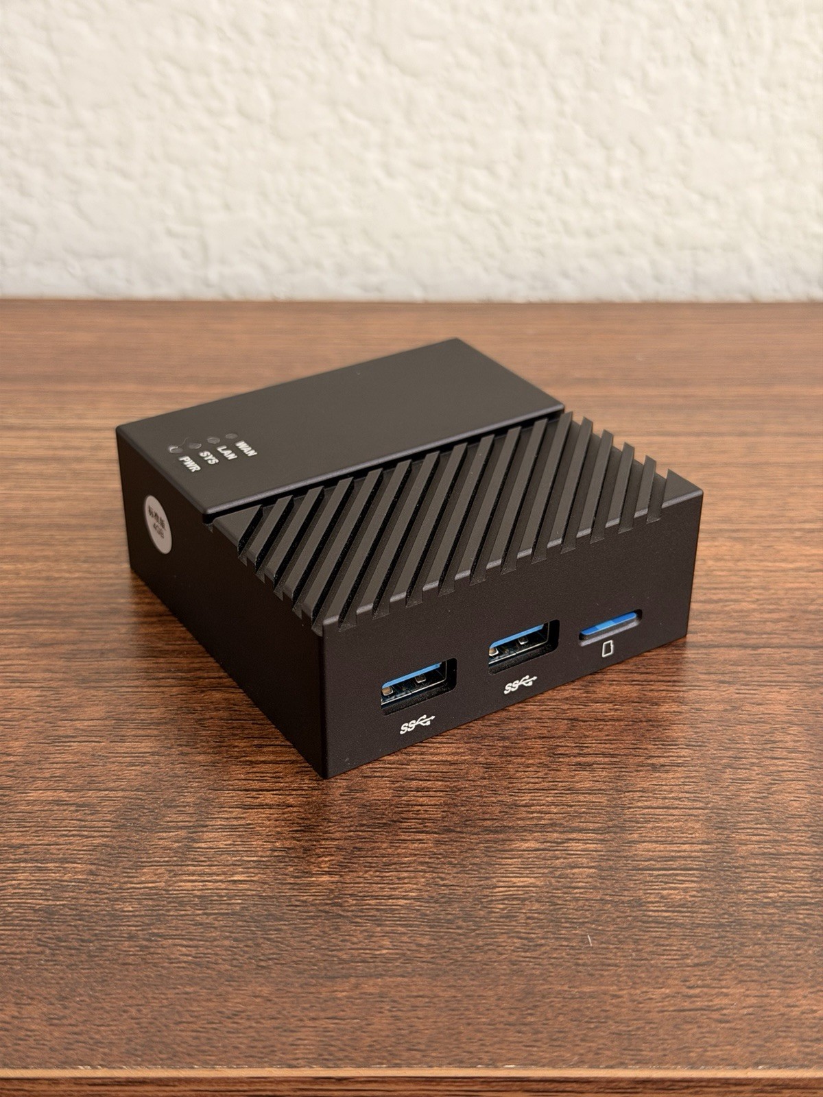 Friendly Elec NanoPi R4S Pre-Flashed OpenWrt 24.10.5 With Board, Case, MicroSD