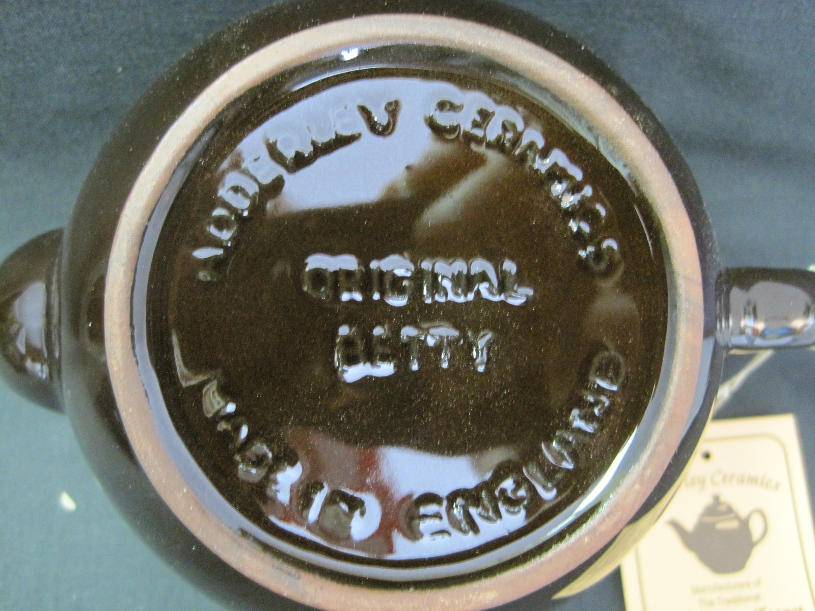 GENUINE BROWN BETTY, Red Clay, Rockingham Glaze, 6 Cup Tea Pot, MADE IN ENGLAND