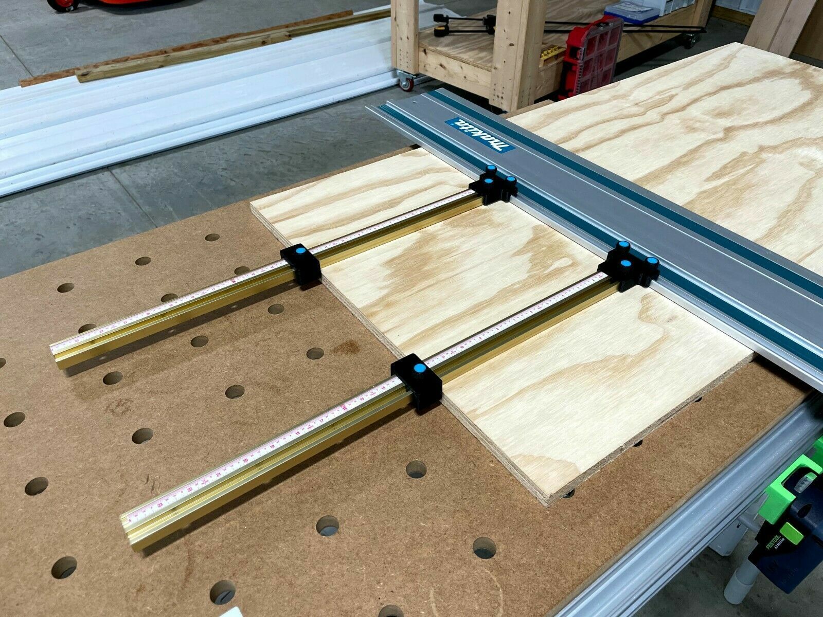 Parallel Guides for Makita Guide Rails and Track Saws By ToolCurve