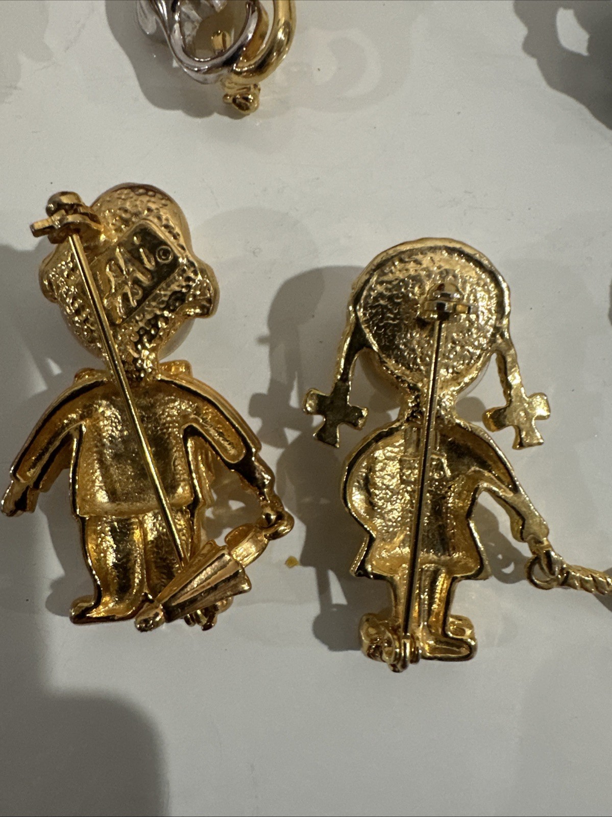 LOT Animals, Insect, person, Brooches, Hair claps 18 pc AAi,Avon, AK, Napier