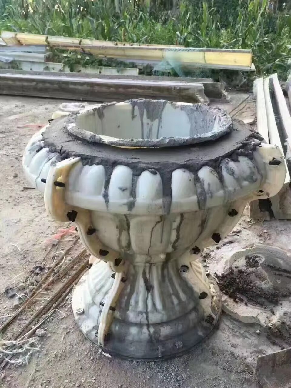 cast in place outdoor garden cement Plastic Precast Concrete Flower Pot Decorat