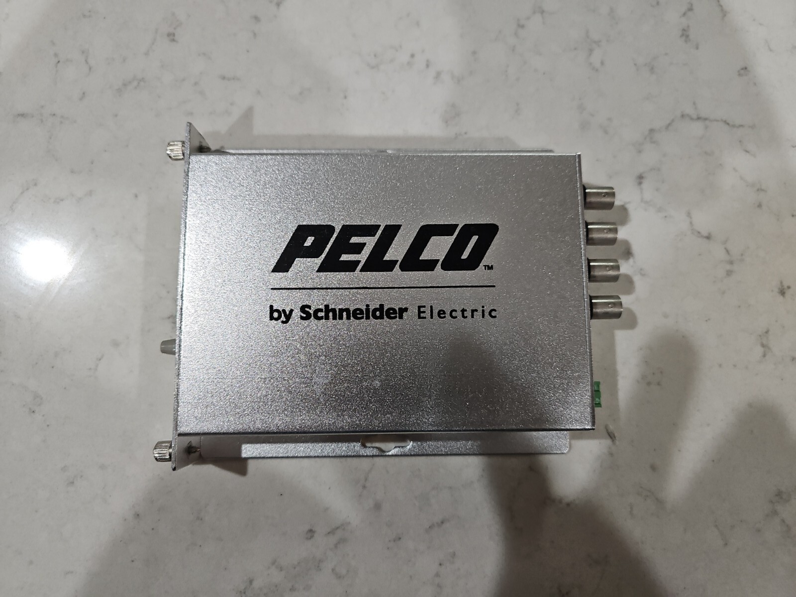 Pelco EC-1504C-W Ethernet Connect Local or Remote Four Port Extender