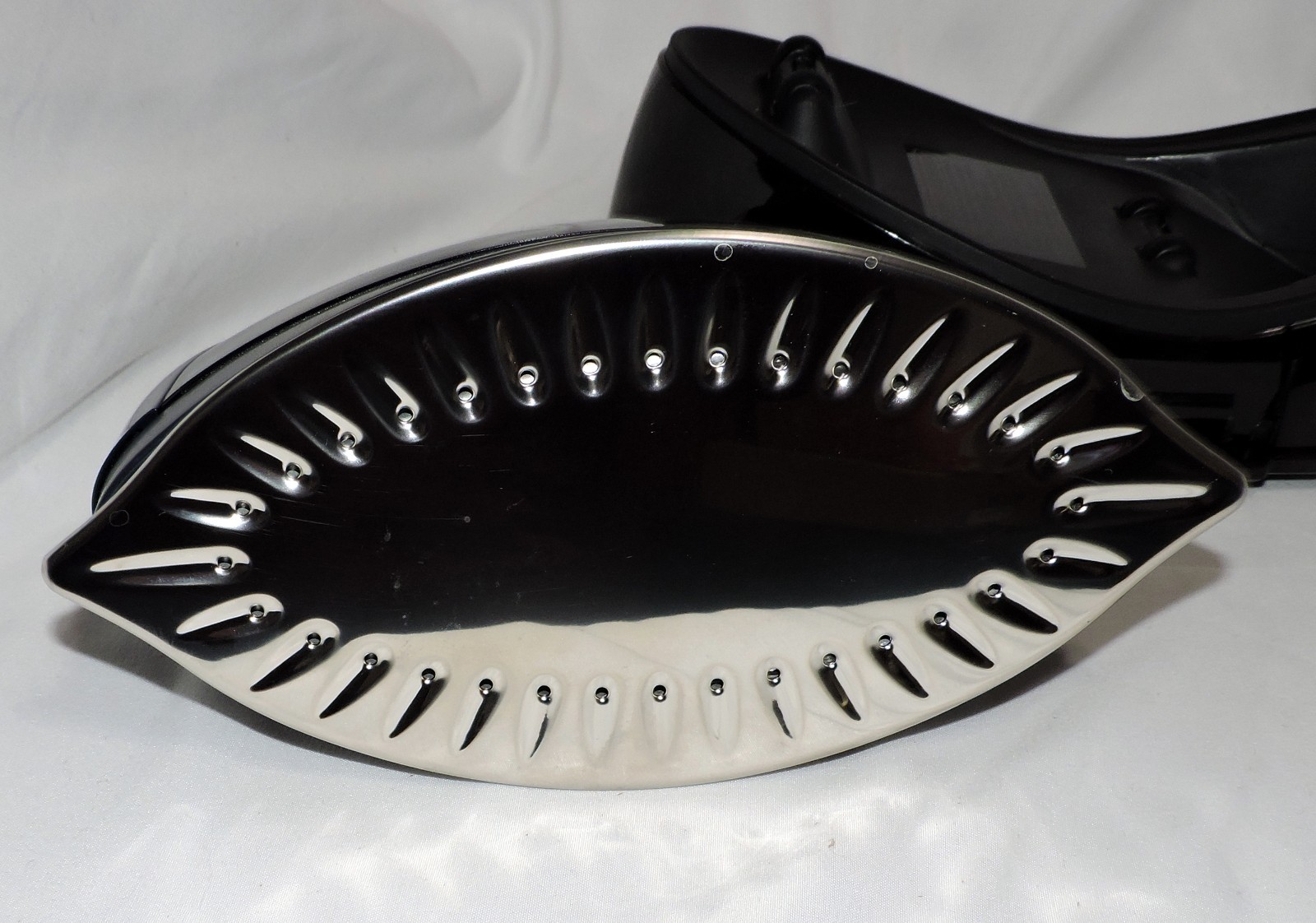 Panasonic Cordless Iron, Steam Dry 1500W Wide Stainless Steel NI-WL700A #4889