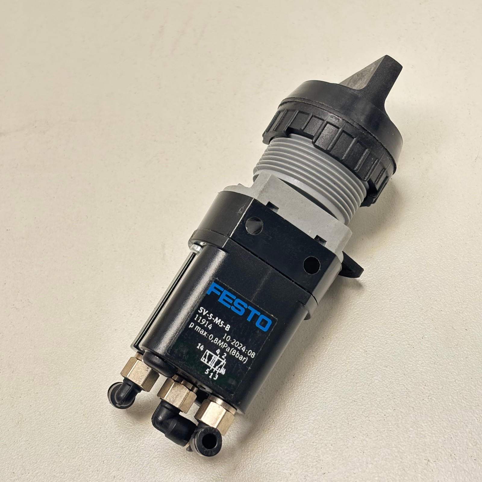 FESTO-SV-5-M5-B 11914 1PC New Front Panel Valve SV5M5B Free Shipping