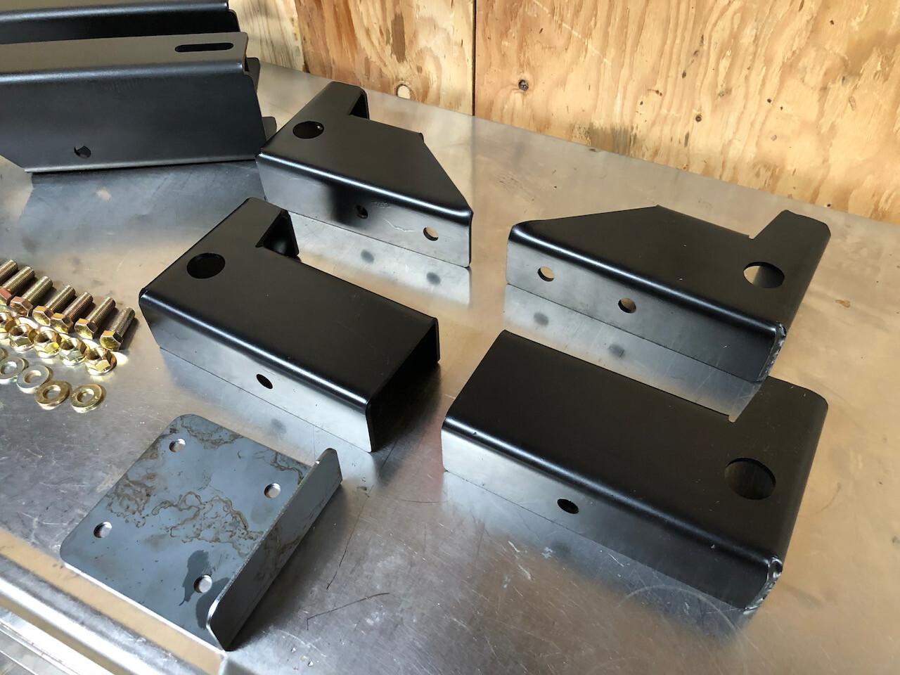 Transfer Case Mounting Bracket Ford NP205 Divorced crossmember 4x4 truck frame