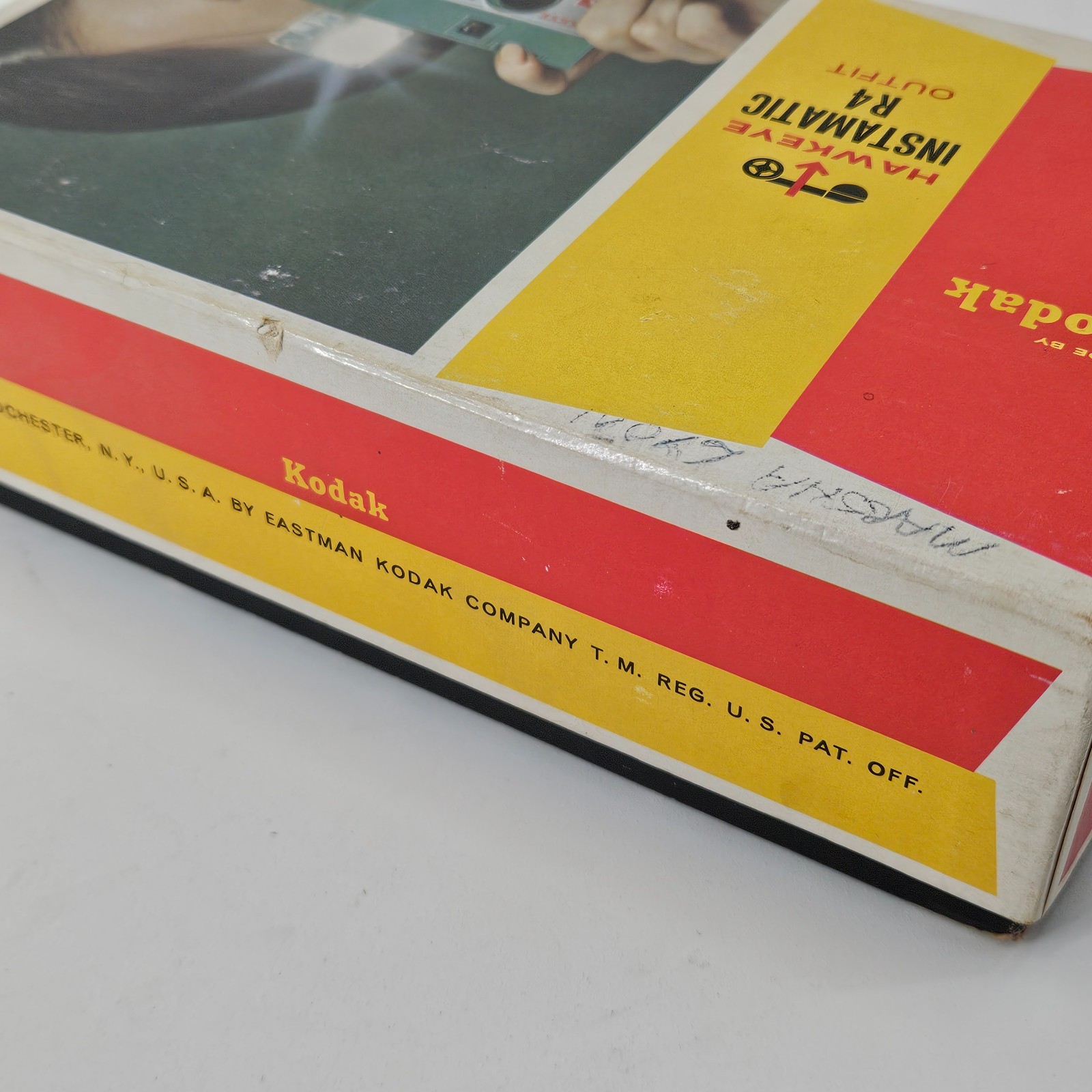 Kodak Hawkeye Instamatic R4 Vin Camera Flash Model Original Box