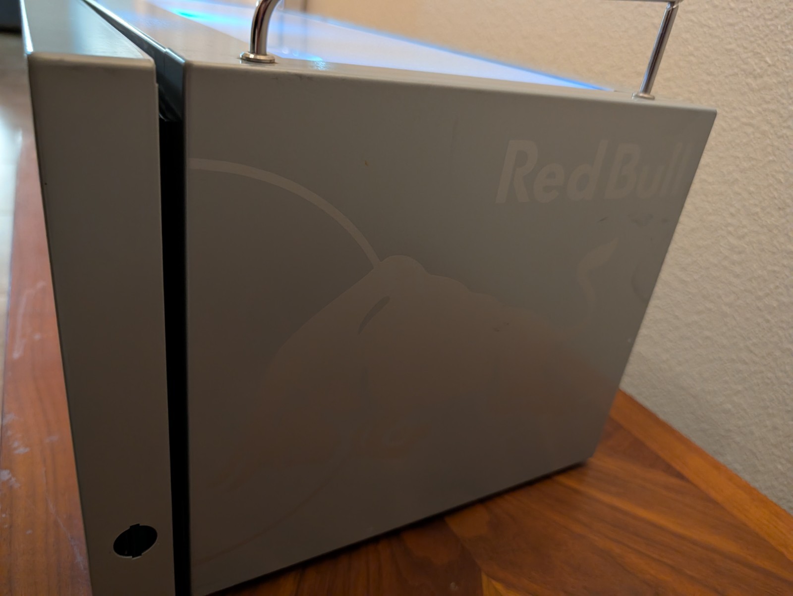 Red Bull Mini Fridge Bar Back Countertop VESTFROST BBC Commercial Rare