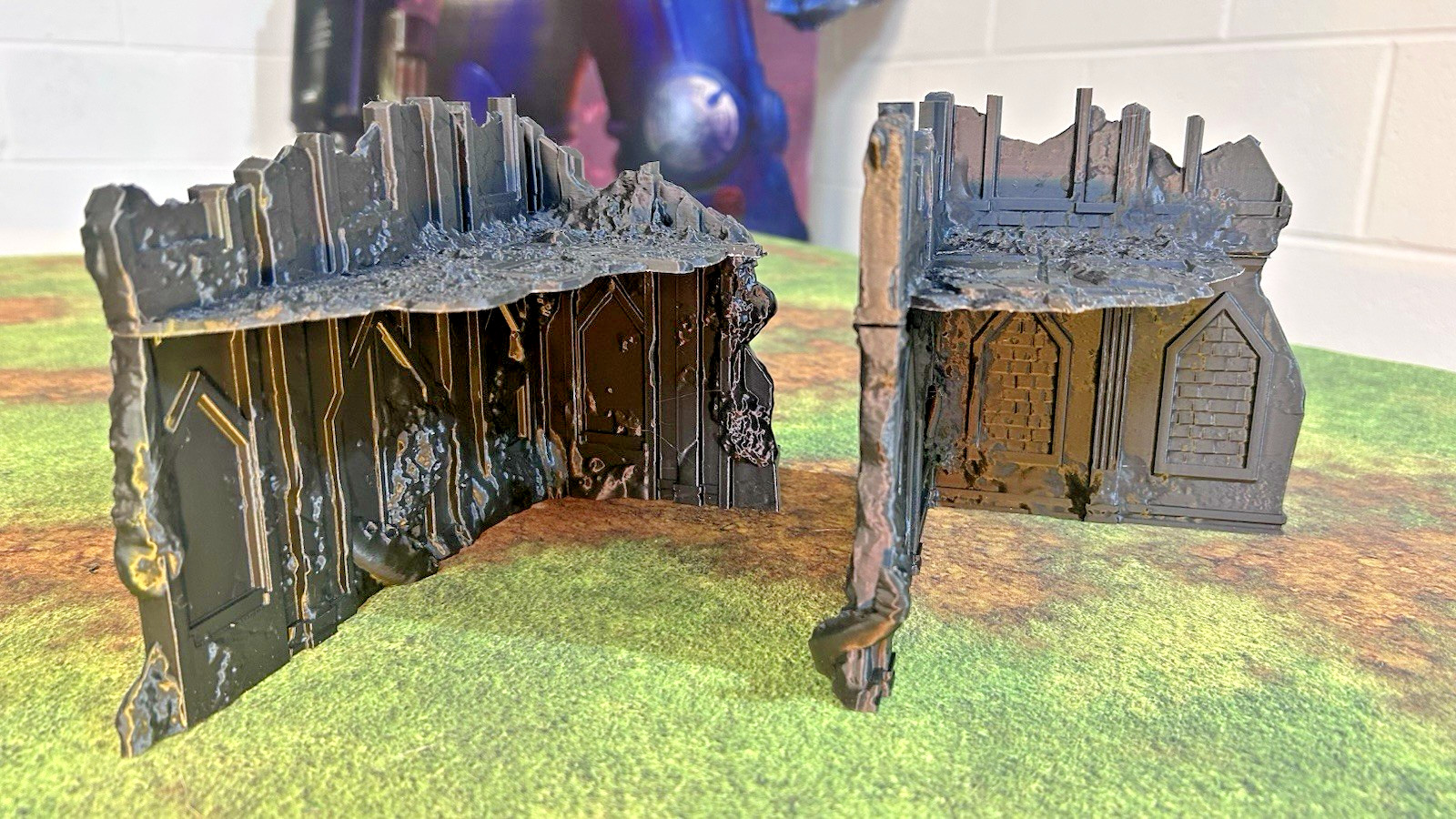 Tabletop Terrain - Infected Ruins - Perfect for Warhammer 40K/Fantasy: 12 pcs
