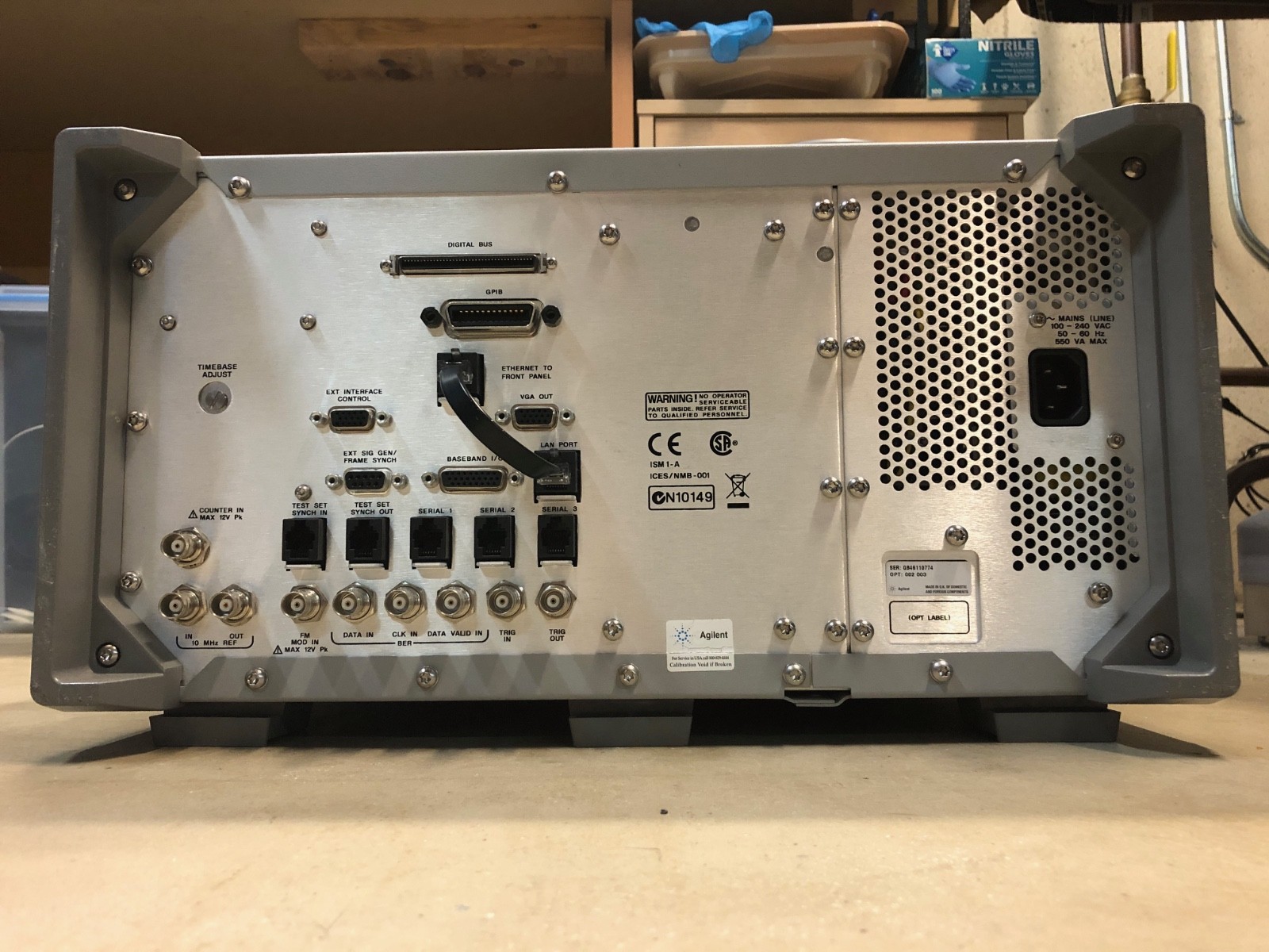 Agilent 8960 Series 10 E5515C Wireless Communications Test Set, Powers up