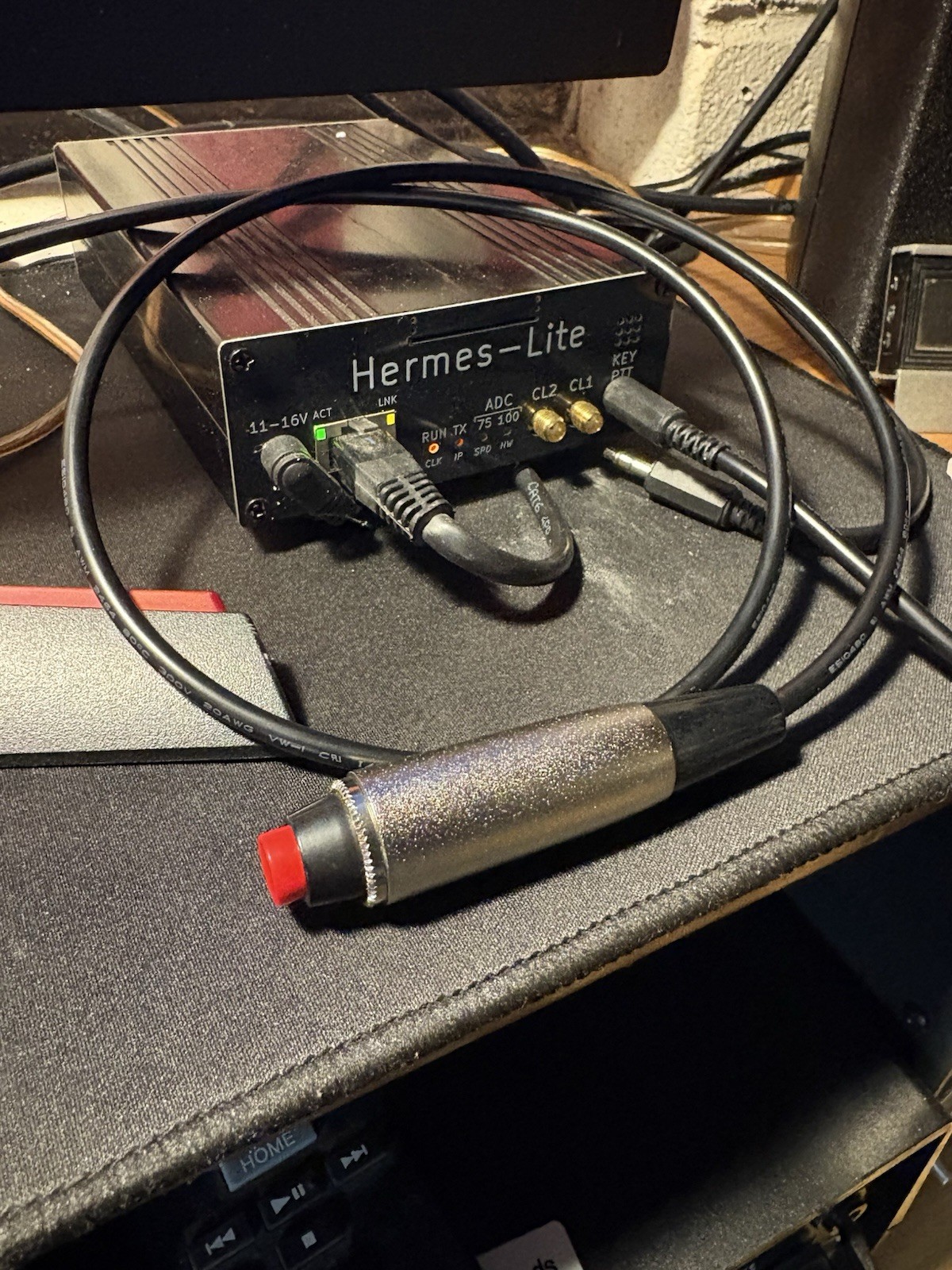 Hermes Lite 2 PTT Button