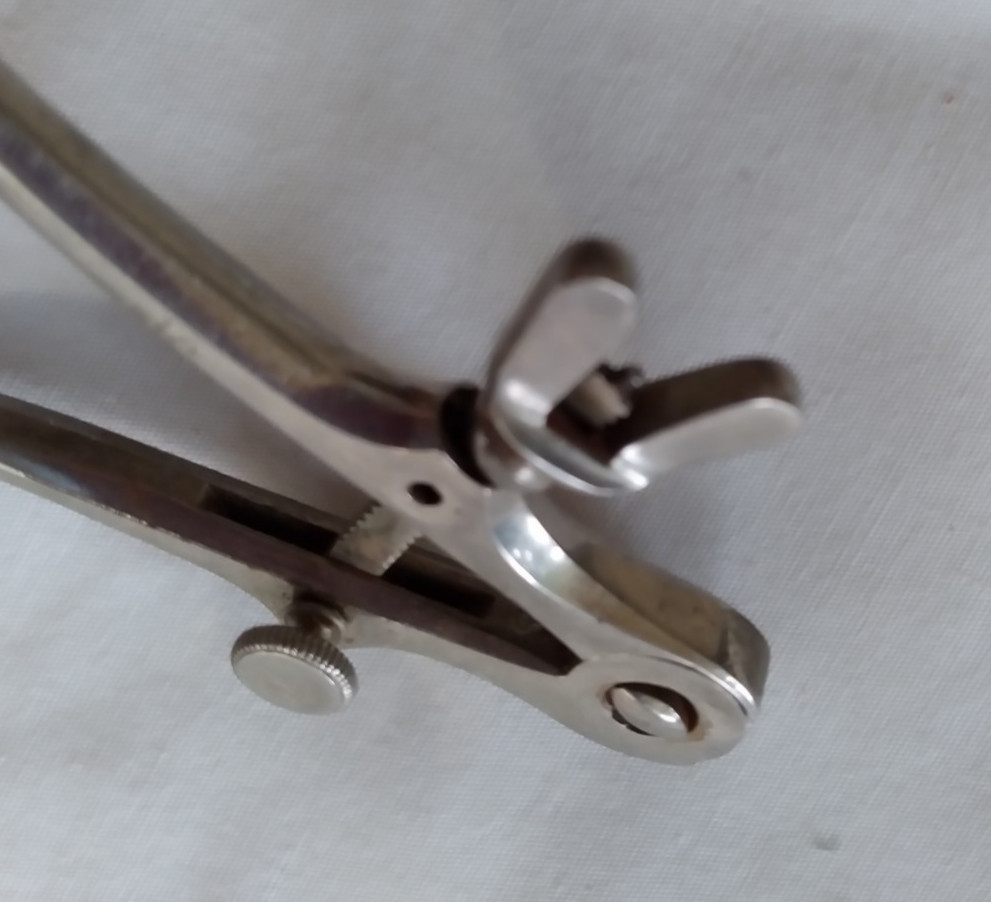 Antique Medical Surgical Clamp Tonsillectomy Amputation Instrument tonsils