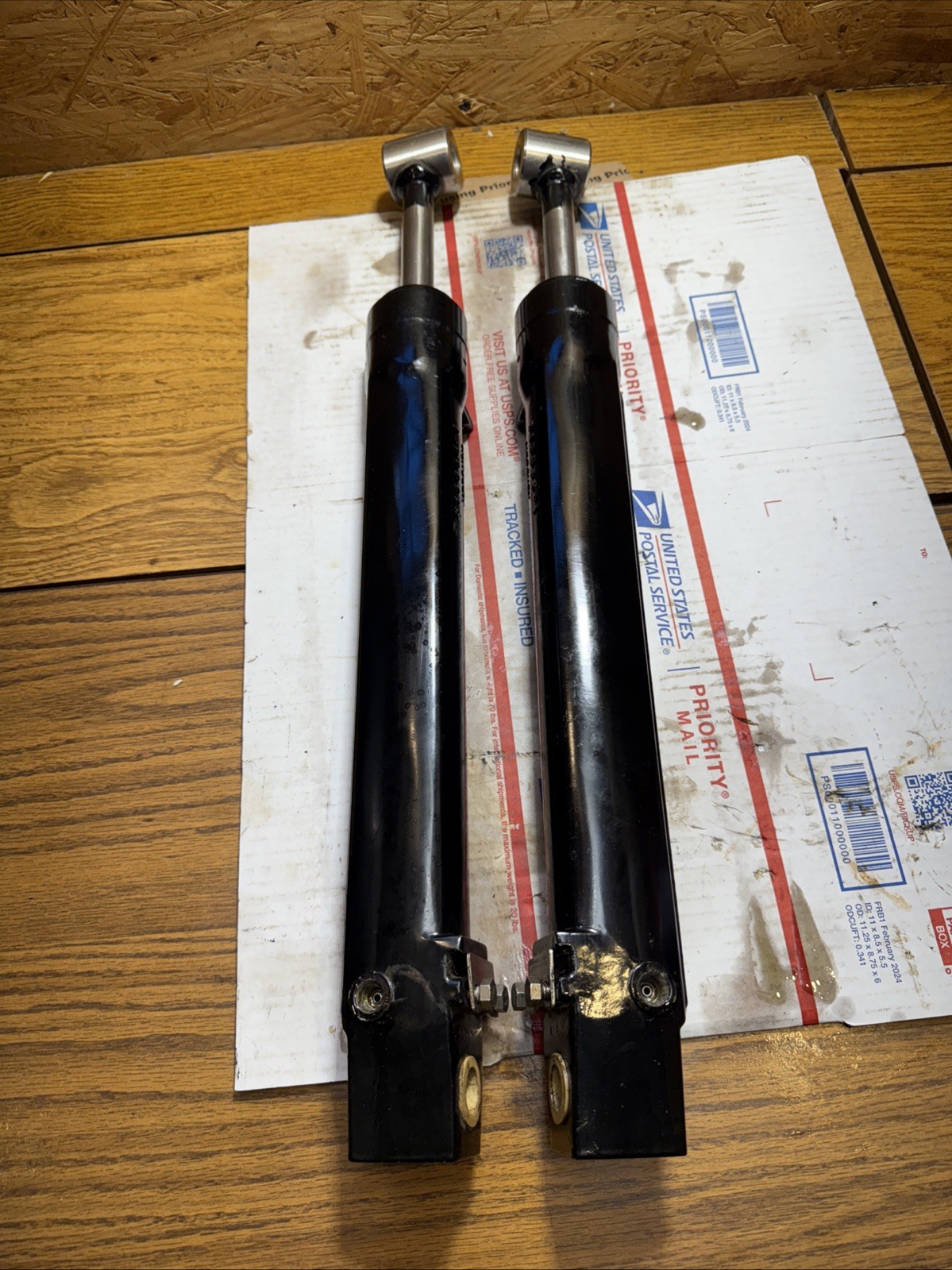 Mercruiser trim cylinders 815935-1/815954-1