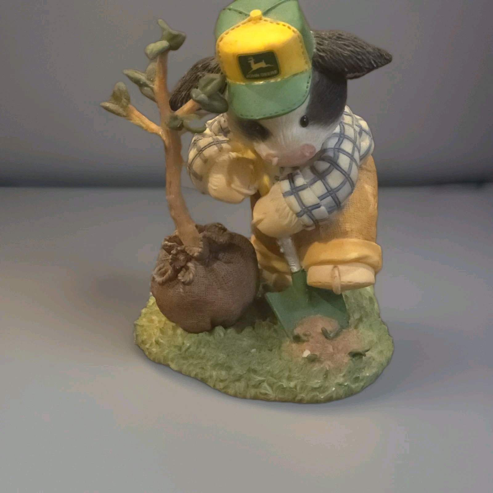 John Deere Set of 4 Resin Cow Figurines Farm Scene Collectibles Enesco Display