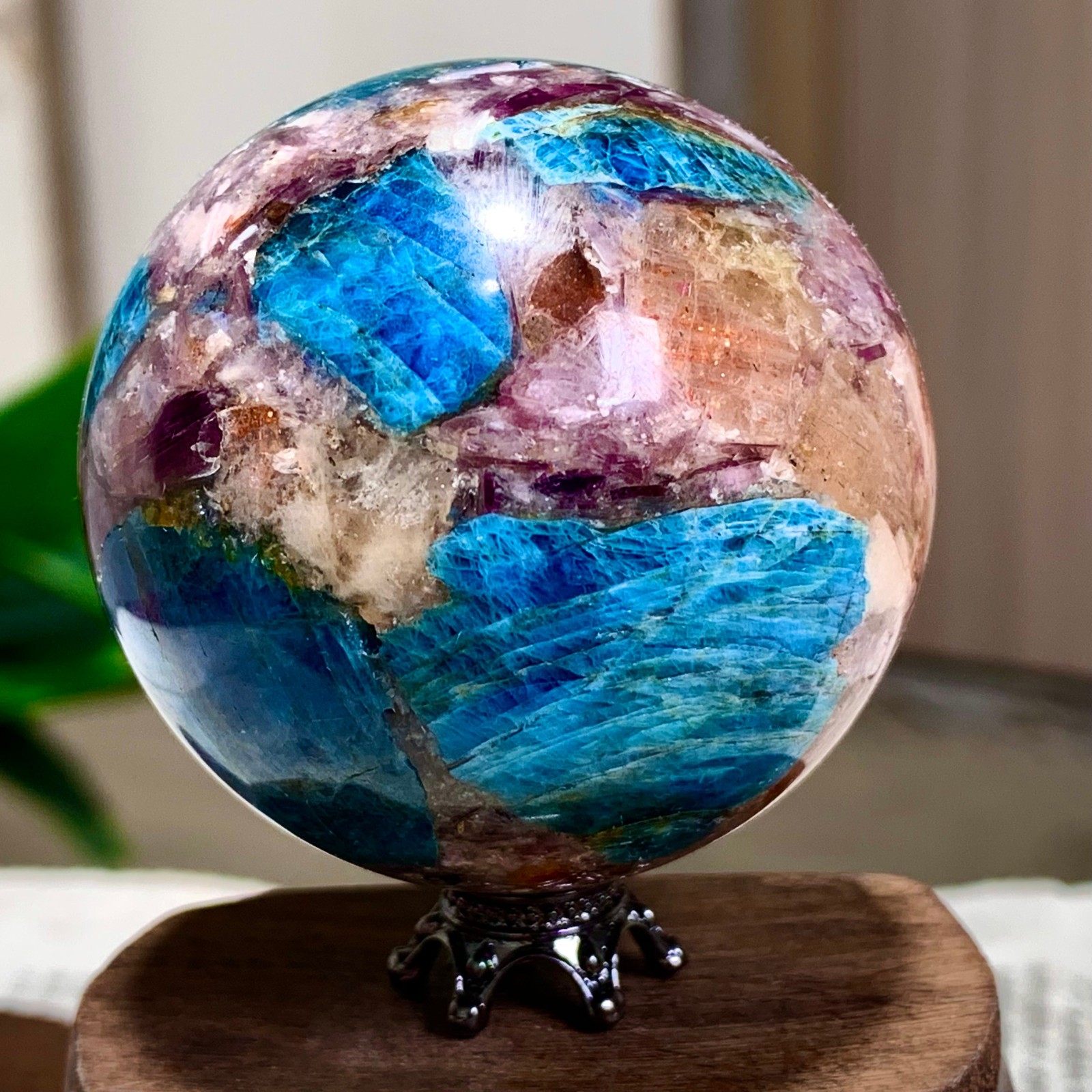 160G Natural Blue Aptite +Sun Stone purple lepidolite Sphere mineral sample