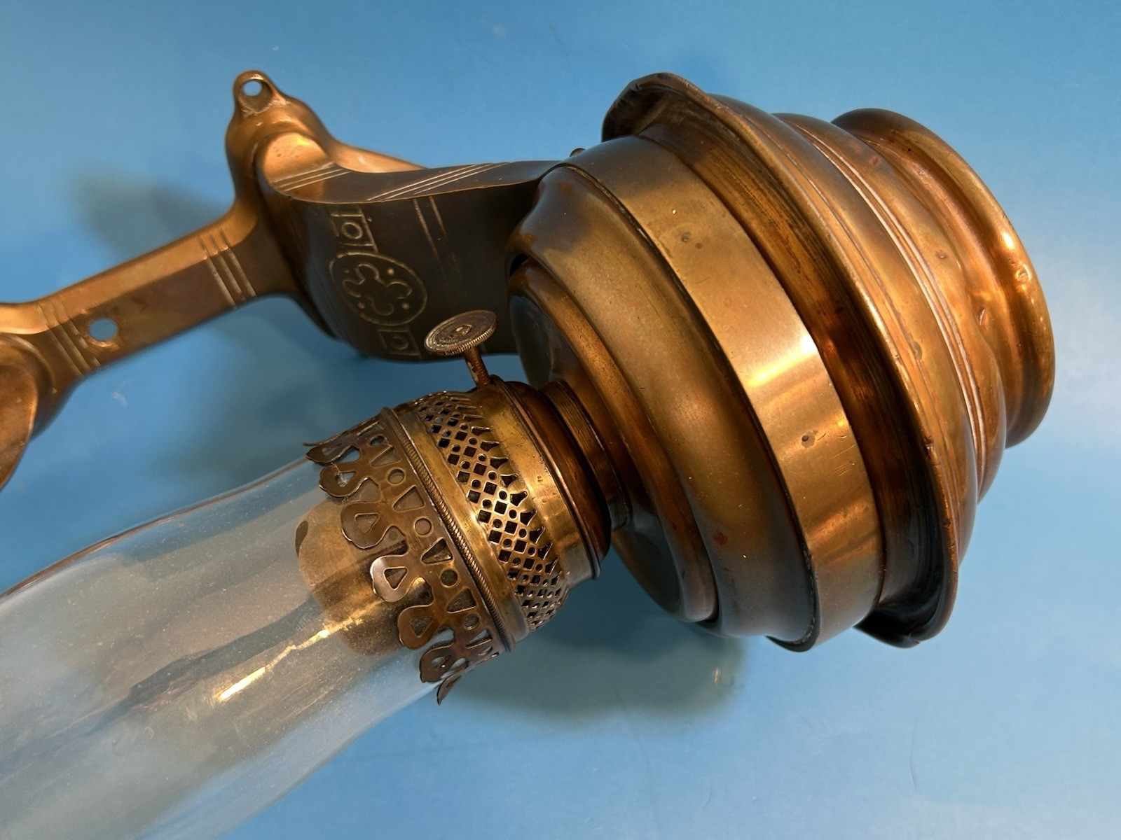 Antique Dayton Manufacturing Chesapeake Ohio Railroad Wall Mount 16” Oil Lamp