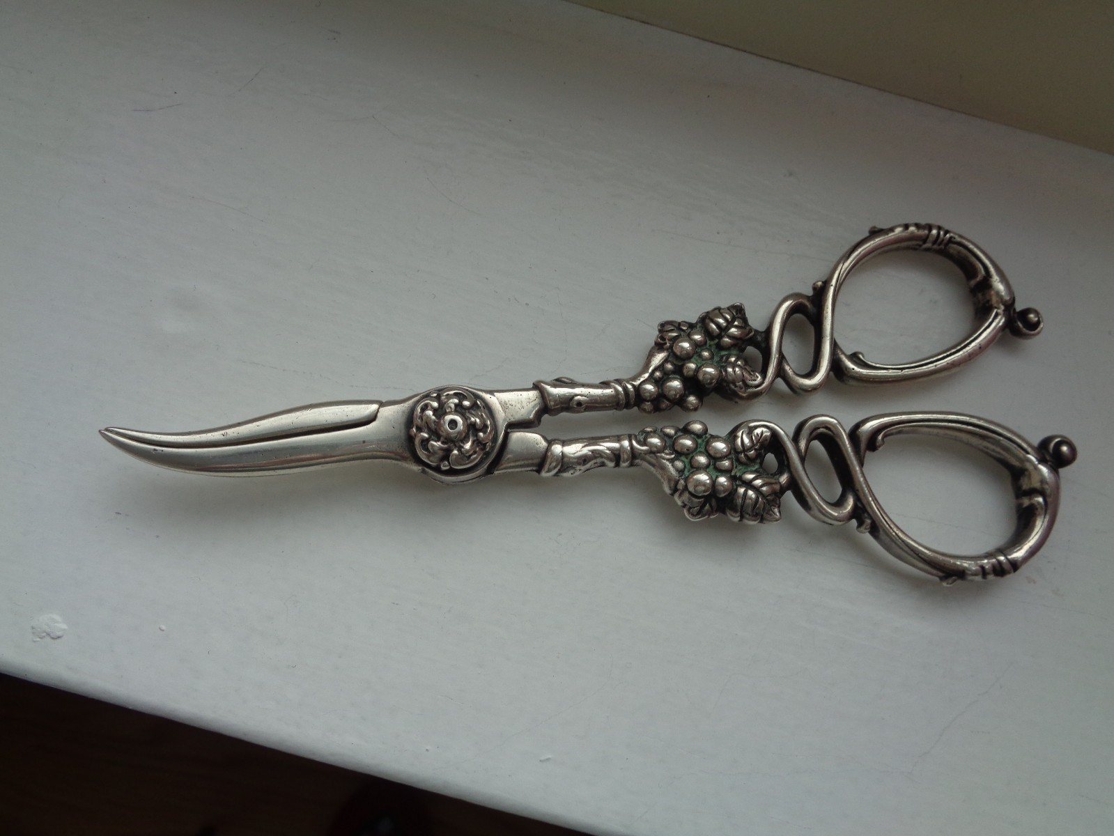 3 Sterling Utensils: Grape Shears, Lemon Tongs, Cheese Scoop: total 221 grams