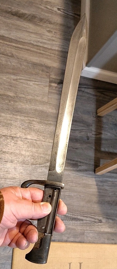 P. D. Luneschloss Solingen, German Bayonet & Scabbard, Handle Scales r Missing