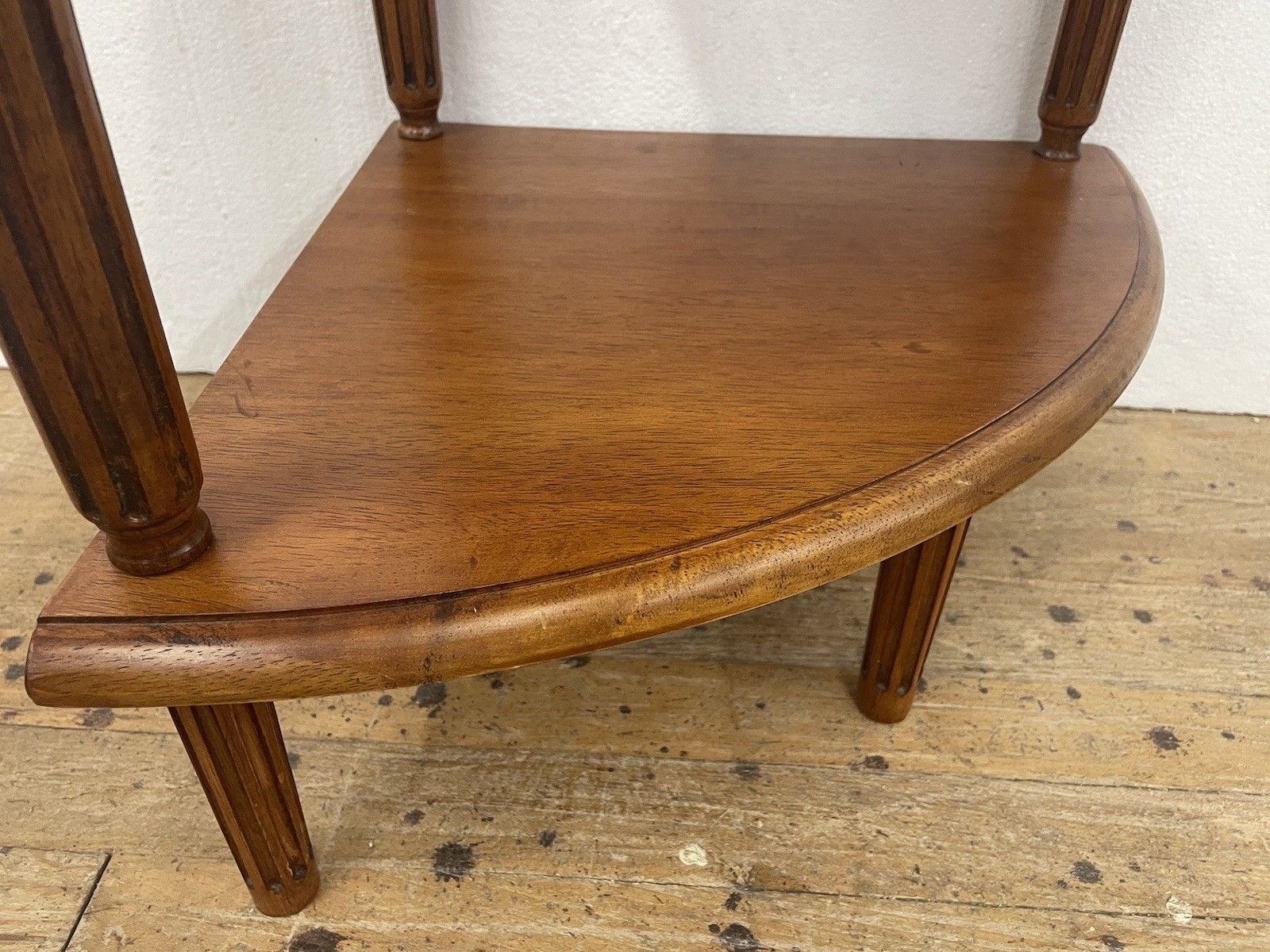 Corner Stand w Shelf, Drawer Sheraton Style Accent Table