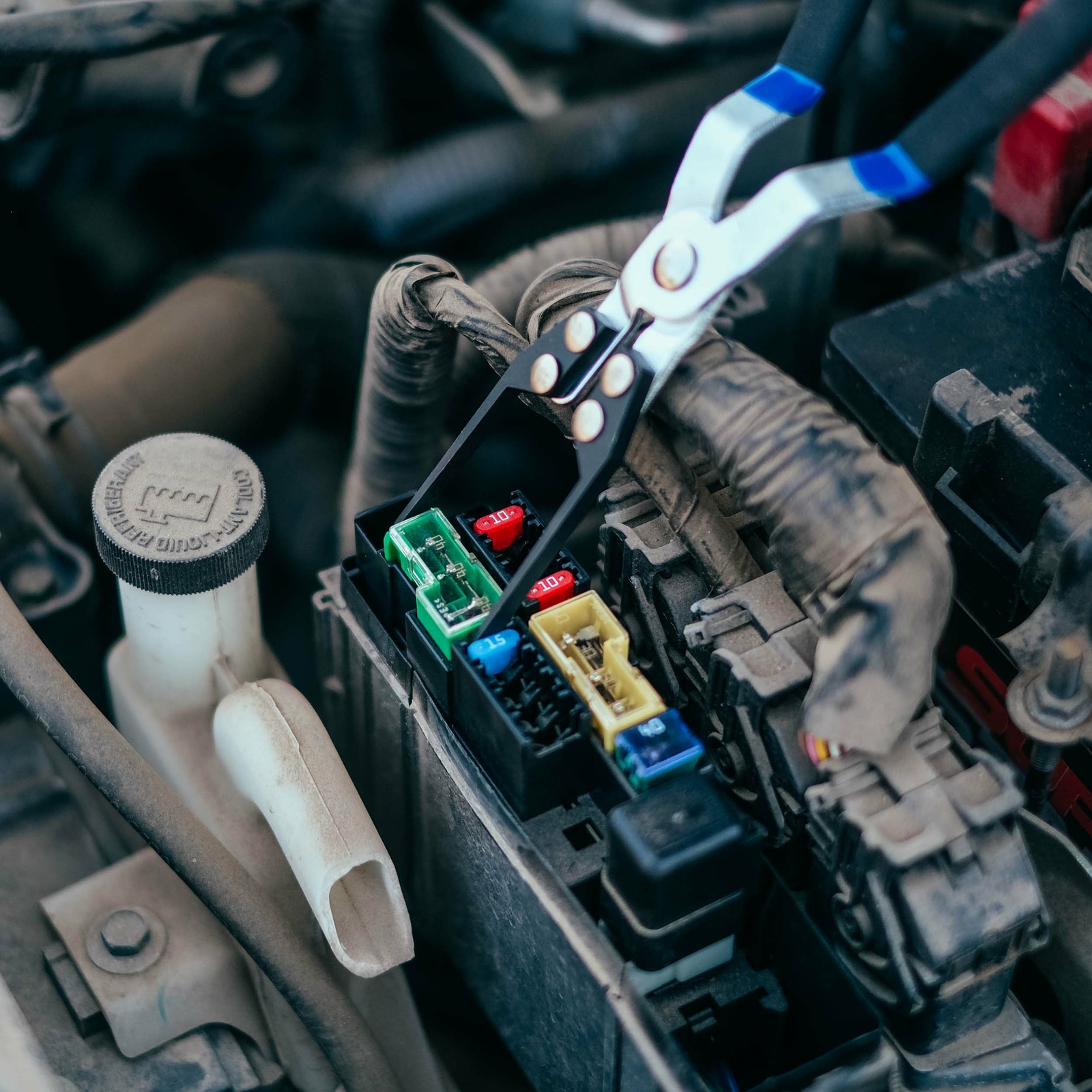 ABN | Relay Puller Pliers – 11.5 Inch Metal Auto Fuse Puller Tool Relay Pliers