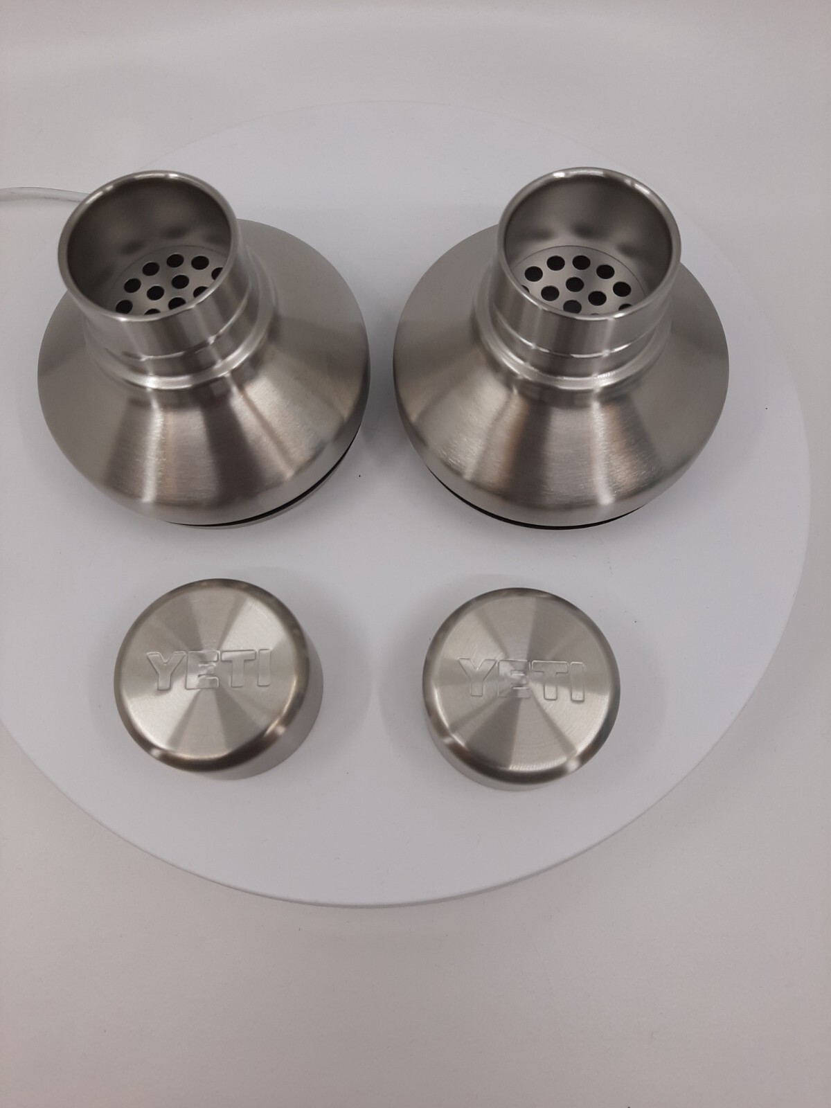 Yeti 20 oz Cocktail Shakers With Tumblers Set of Two