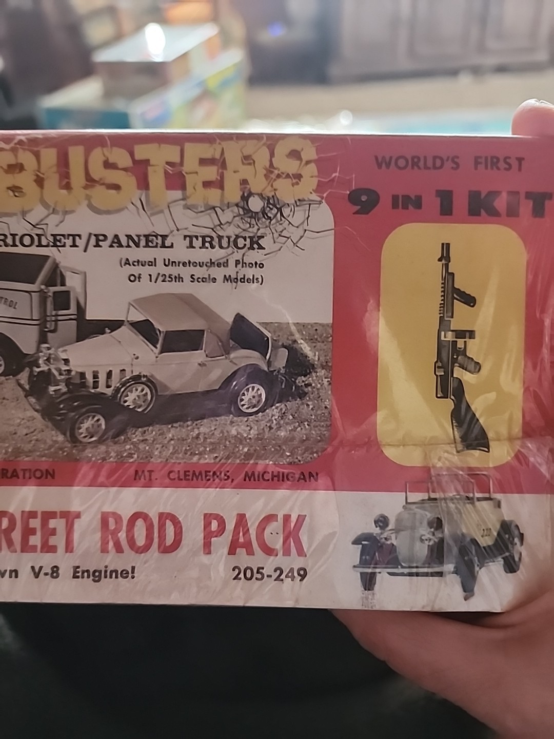 1960s ORIGINAL VINTAGE NOS, MIB.GANGBUSTERS 32 CHEVY CABRIOLET/PANEL TRUCK KIT