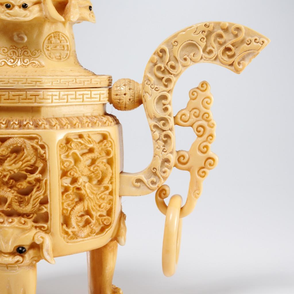 Pair Vintage Carved Resin Chinese Incense Censer Burner Foo Dogs Ornate READ