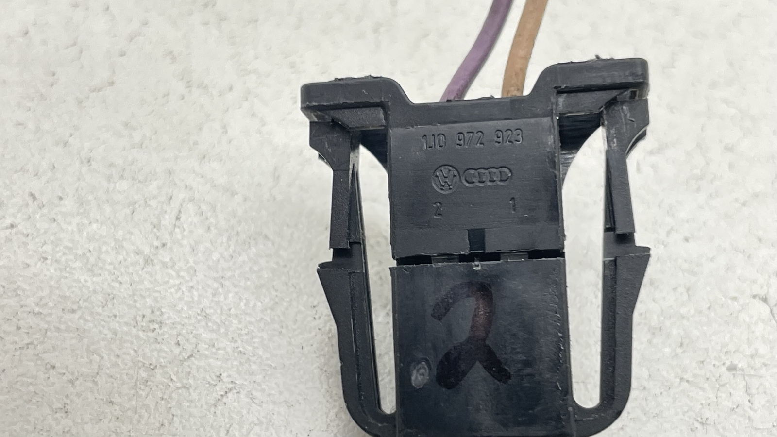 VW Audi Porsche Wiring Harness Plug Connector 2 Wire Pigtail OEM #1J0972923