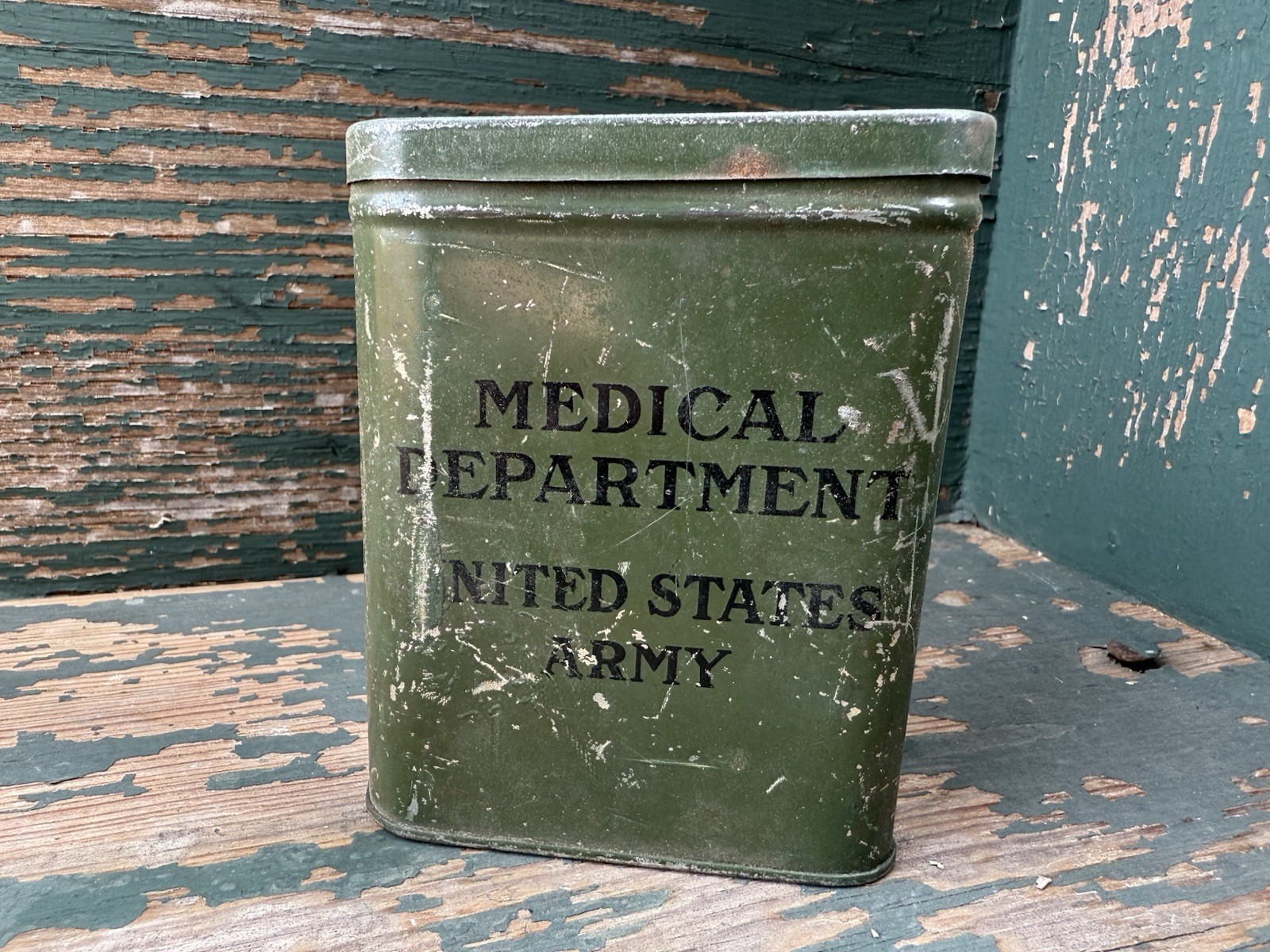 US Army Medical Department Metal First Aid Tin Military Surplus Box Pocket Tin