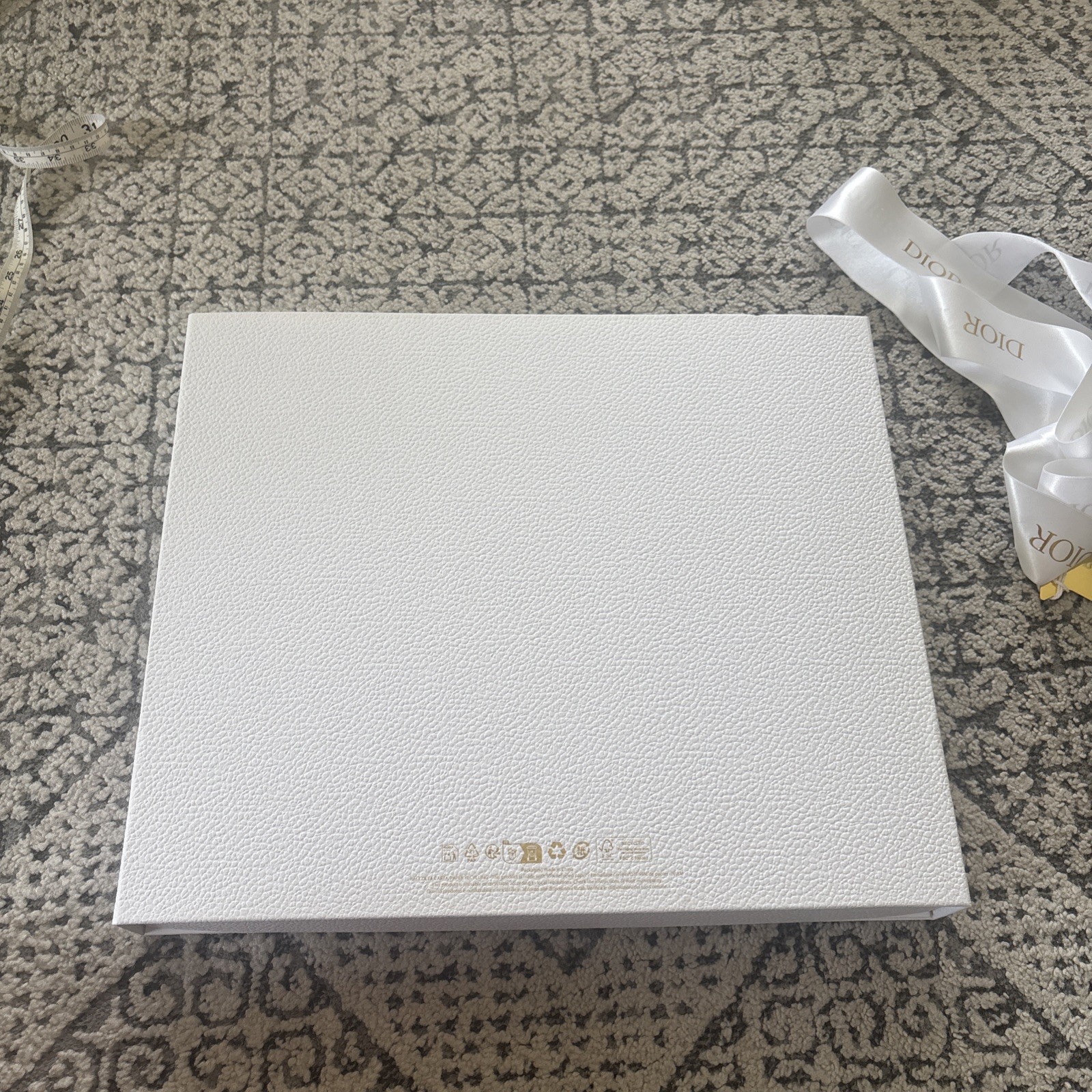 Dior Gift Box Magnetic Close tissue paper, star /ribbon see image for dimensions