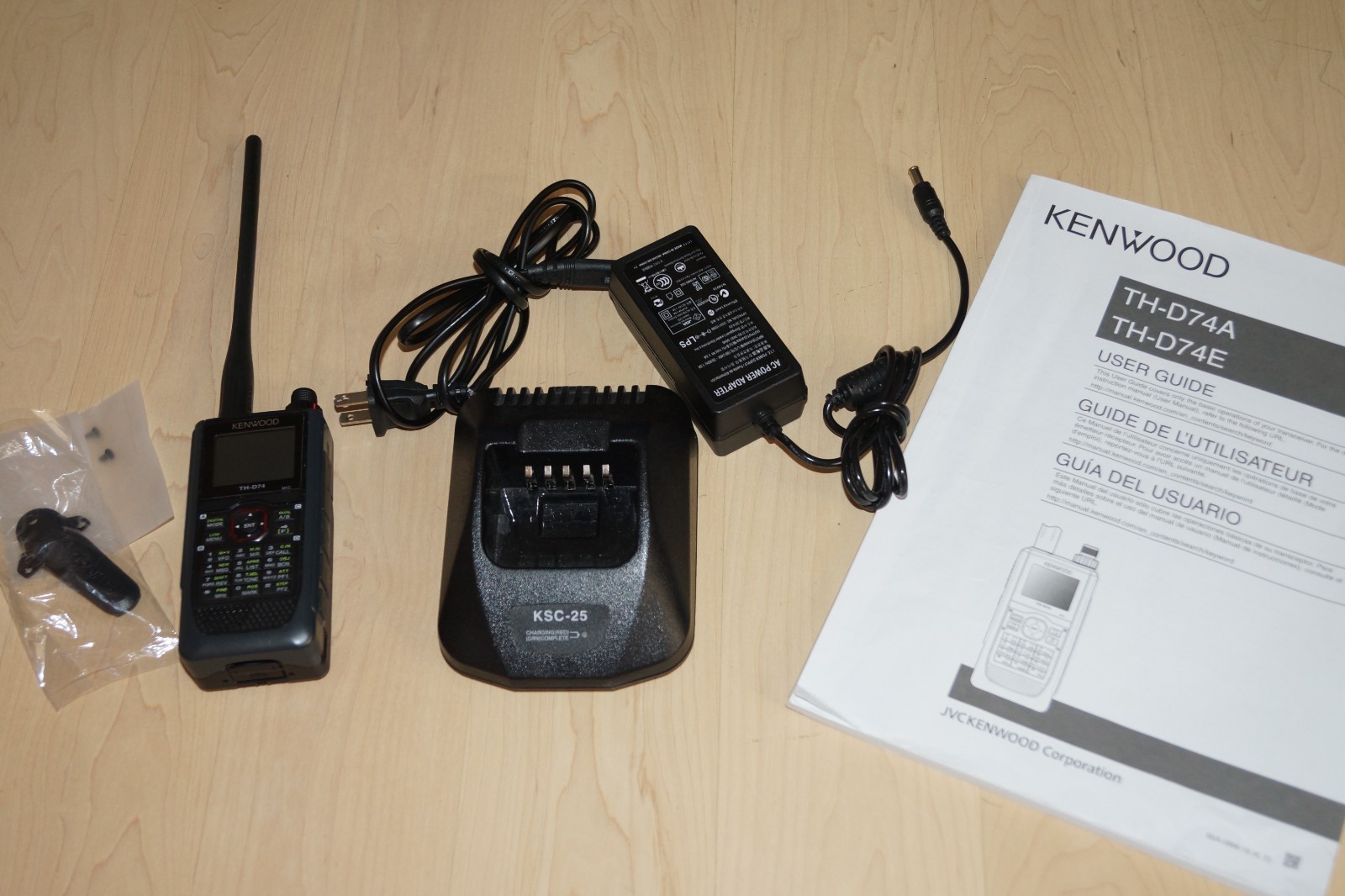 Kenwood TH-D74A Tri Band 144/220/440 MHz Talkie w/APRS, DStar, Accessories Nice