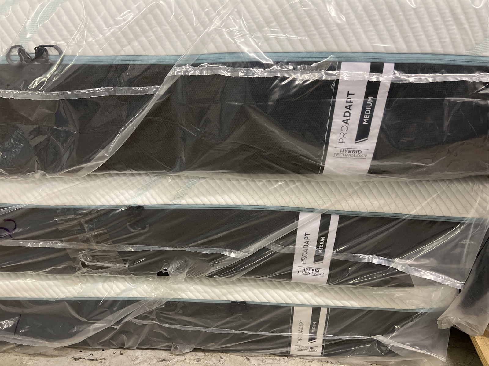 TempurPedic PRO ADAPT HYBRID MEDIUM CAL KING MATTRESS CLEARANCE FAST SHIPPING