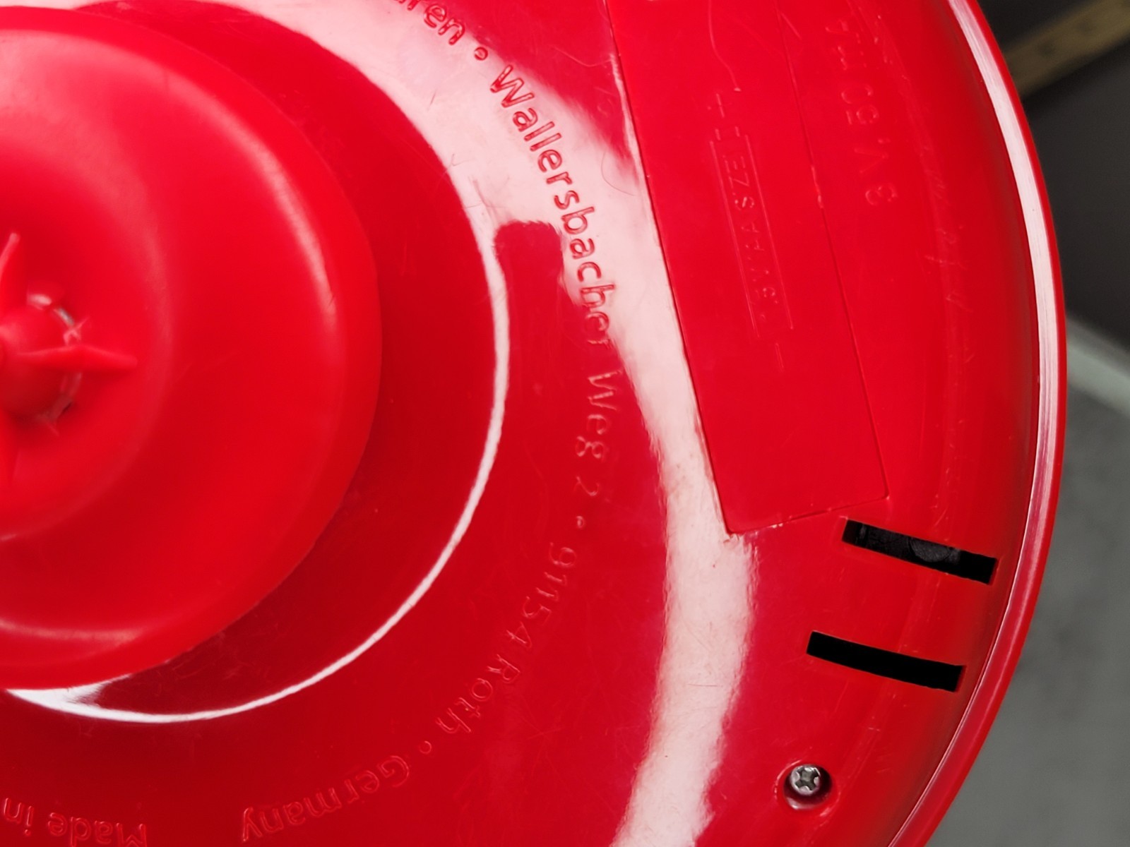 Simm Spielwaren Spinning Top Chugging Whistle Sounds & Motion Train Toy READ!