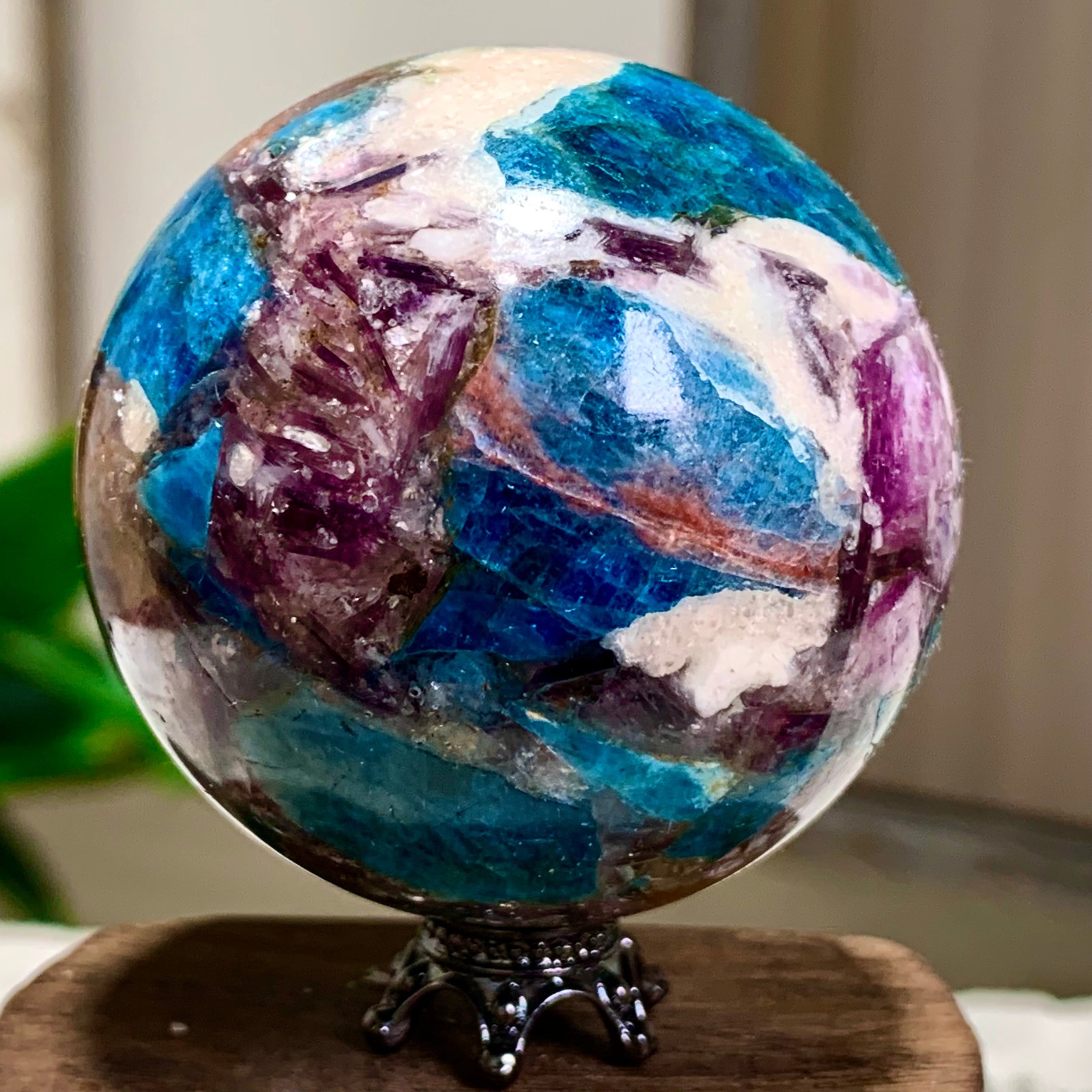 152G Natural Blue Aptite +Sun Stone purple lepidolite Sphere mineral sample