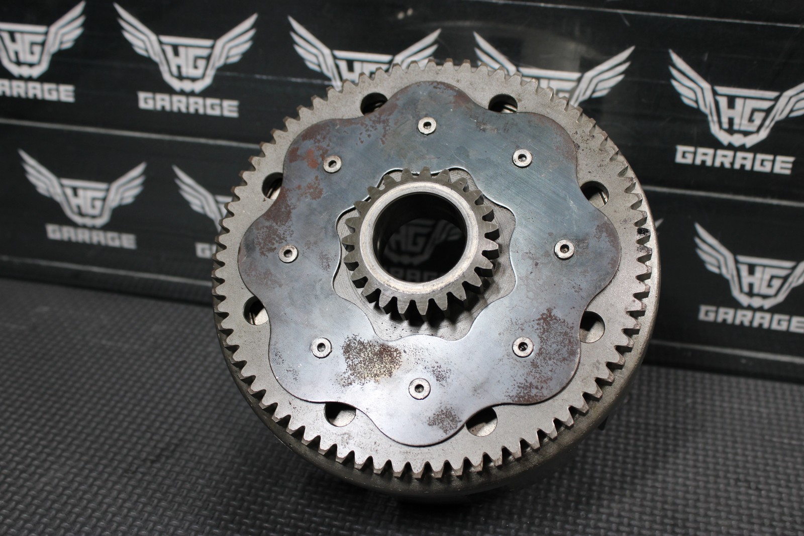 2000 KTM 250 300 EXC OEM COMPLETE CLUTCH BASKET W PLATES INNER OUTER HUBS GOOD