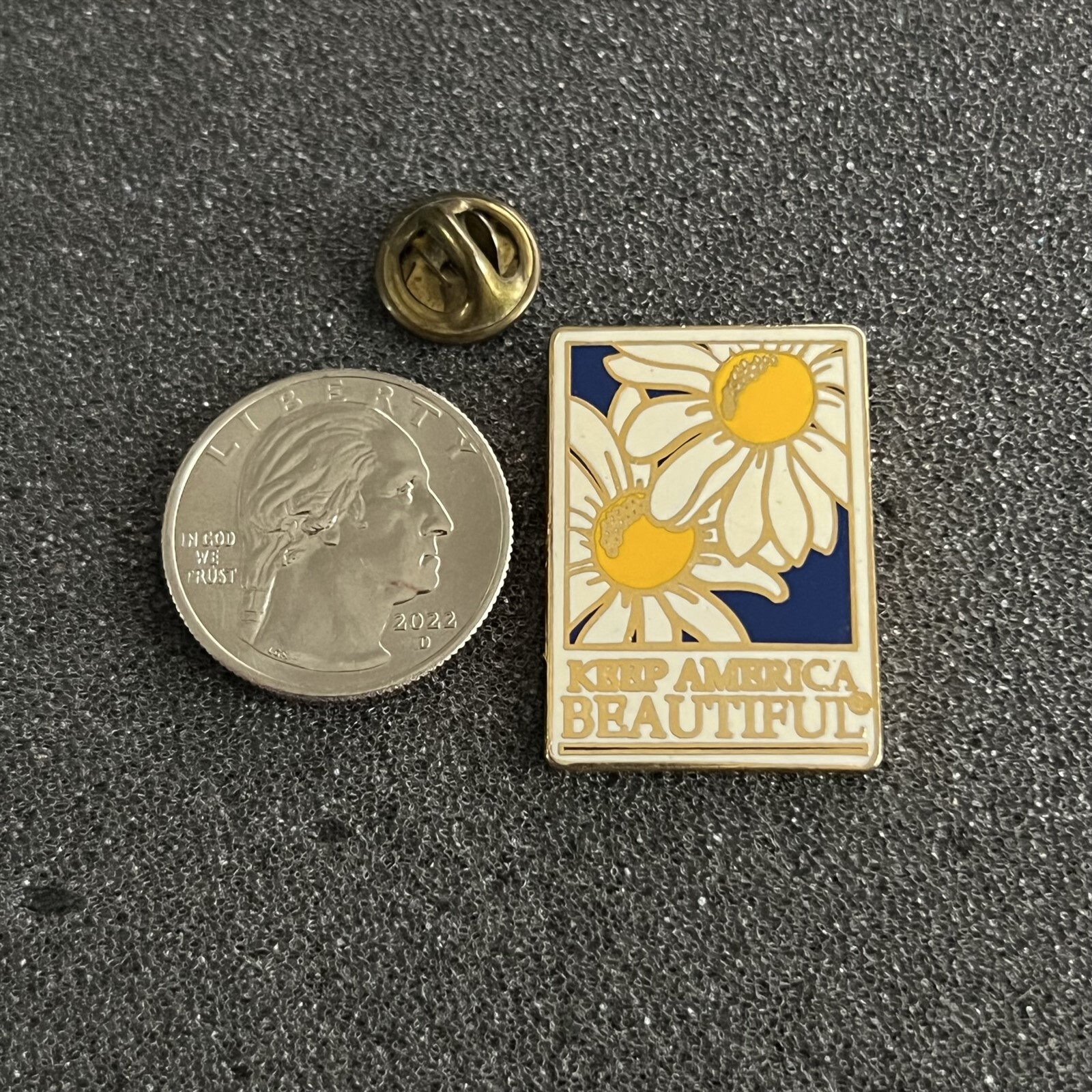 Keep America Beautiful Flowers Gold Tone Pin Pinback #43823