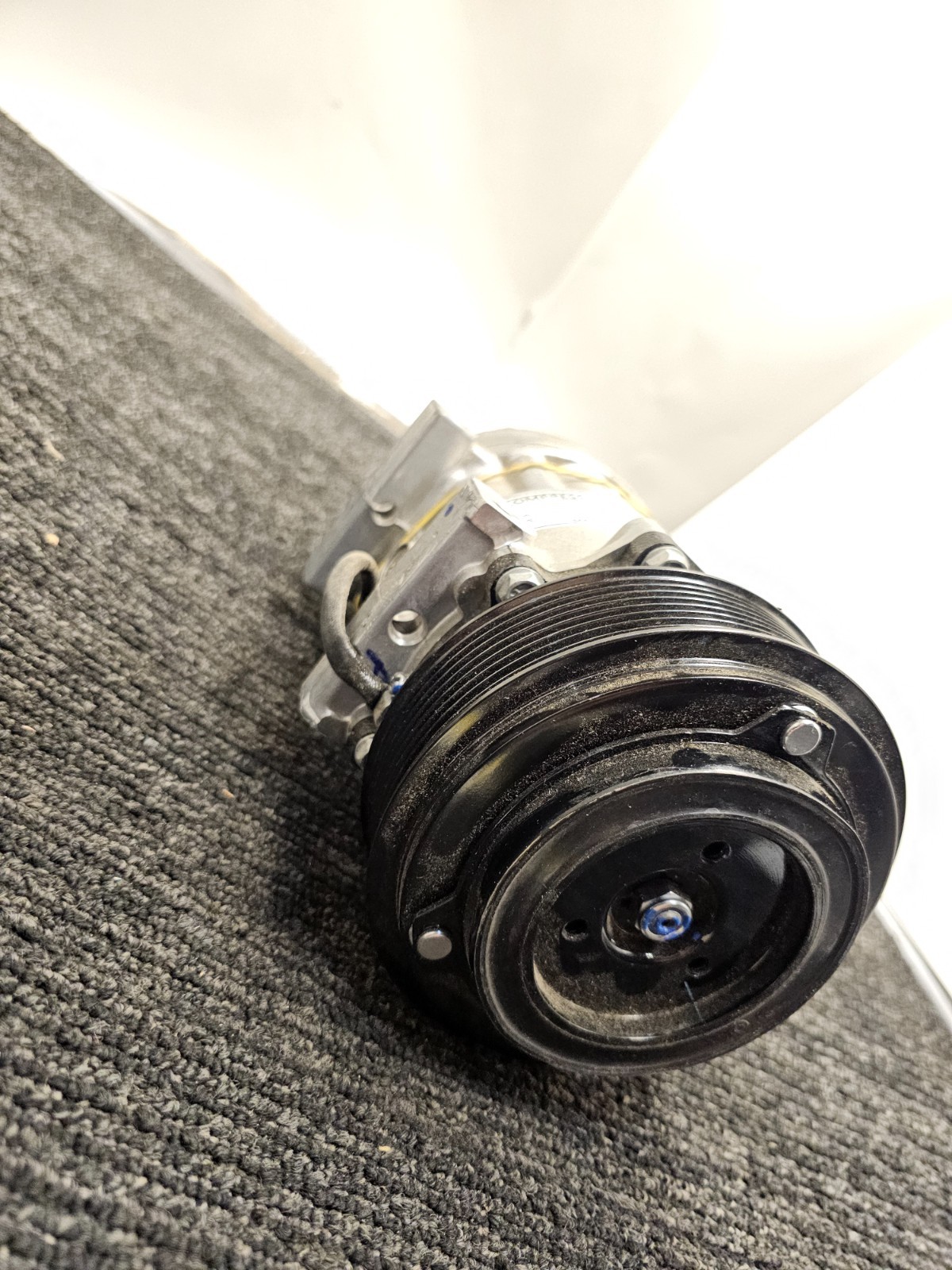 A/C Compressor LF4313 For Peterbilt Paccar F69-1018 Trucks SHD A/C Slimline