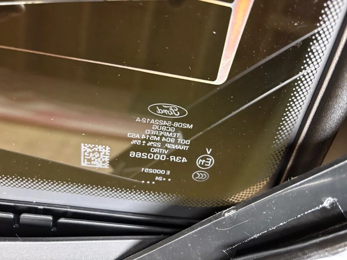 OEM TAKE OFF 2021-2024 Ford Bronco Rear Back Window Back Glass Heated