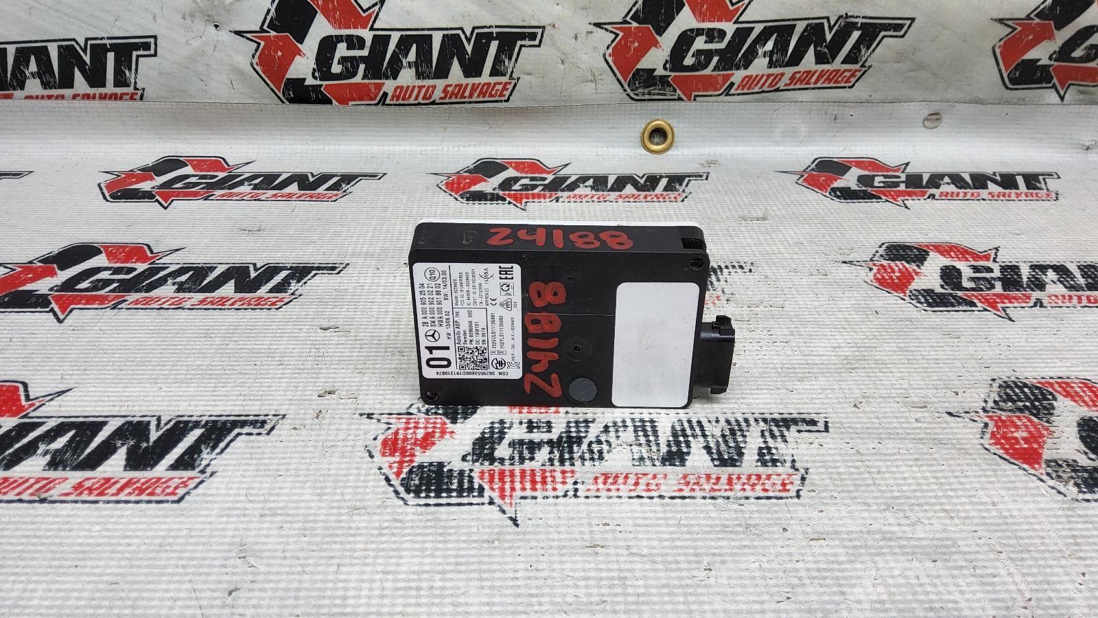 18 19 MERCEDES GLC300 REAR BLIND SPOT RADAR MODULE OEM A0009052504