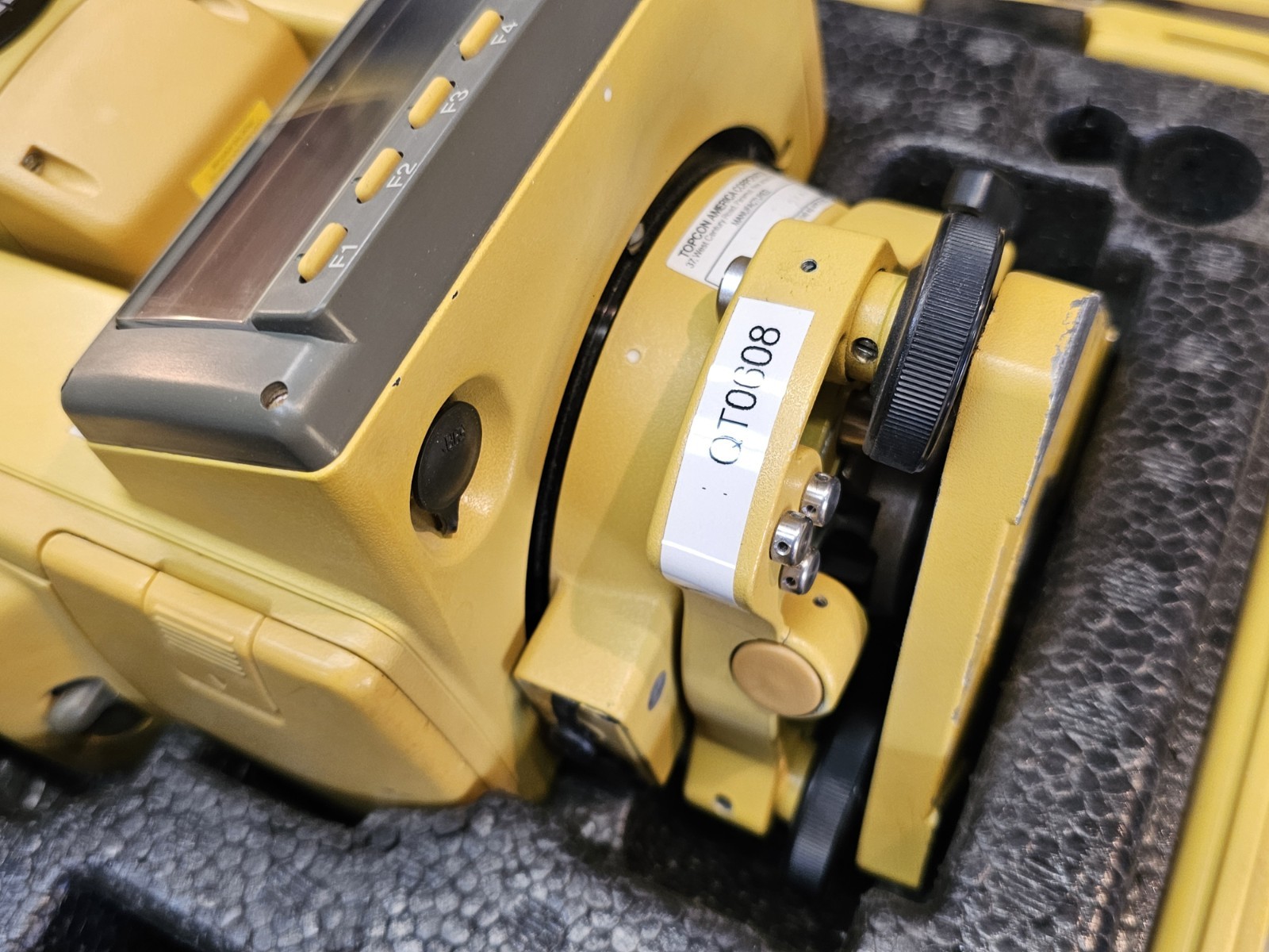 Topcon GTS-802A Robotic Total Station For Surveying Full Set Level Case Charger