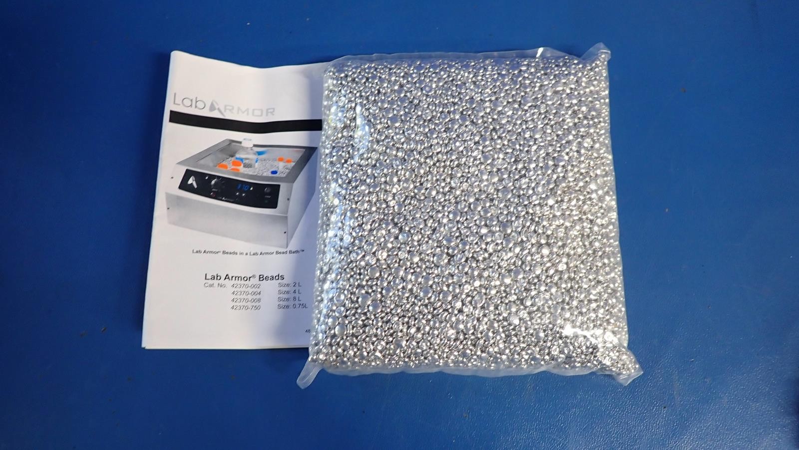 LAB ARMOR 42370-002 2 Liters, Metallic Water Bath Beads | New Open Box!