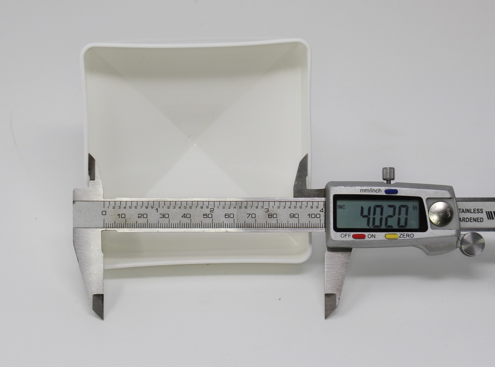 Fence Post Pvc or Vinyl Cap Plastic Black True 4" x 4" Pyramid 4x4 100 MM