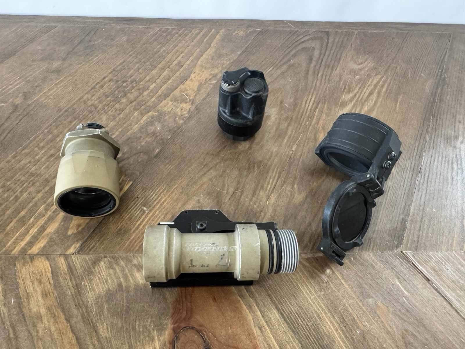 Surefire M952 Tactical Rail Mount Tan Flashlight -Infrared Fillter and M93 Mount