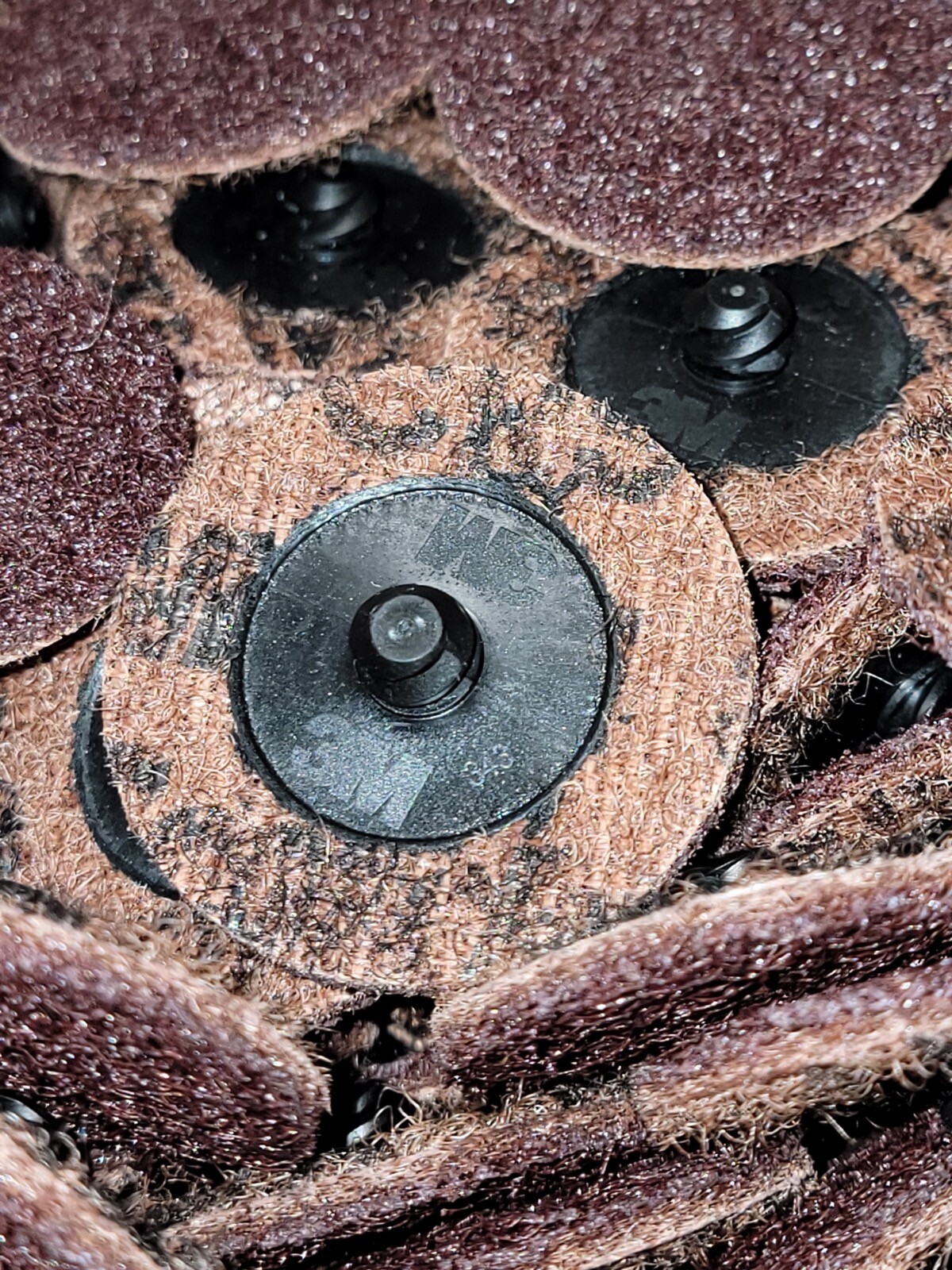 (25) 2” 3M Scotch-Brite Roloc TR PRECISION Surface Conditioning Disc Coarse