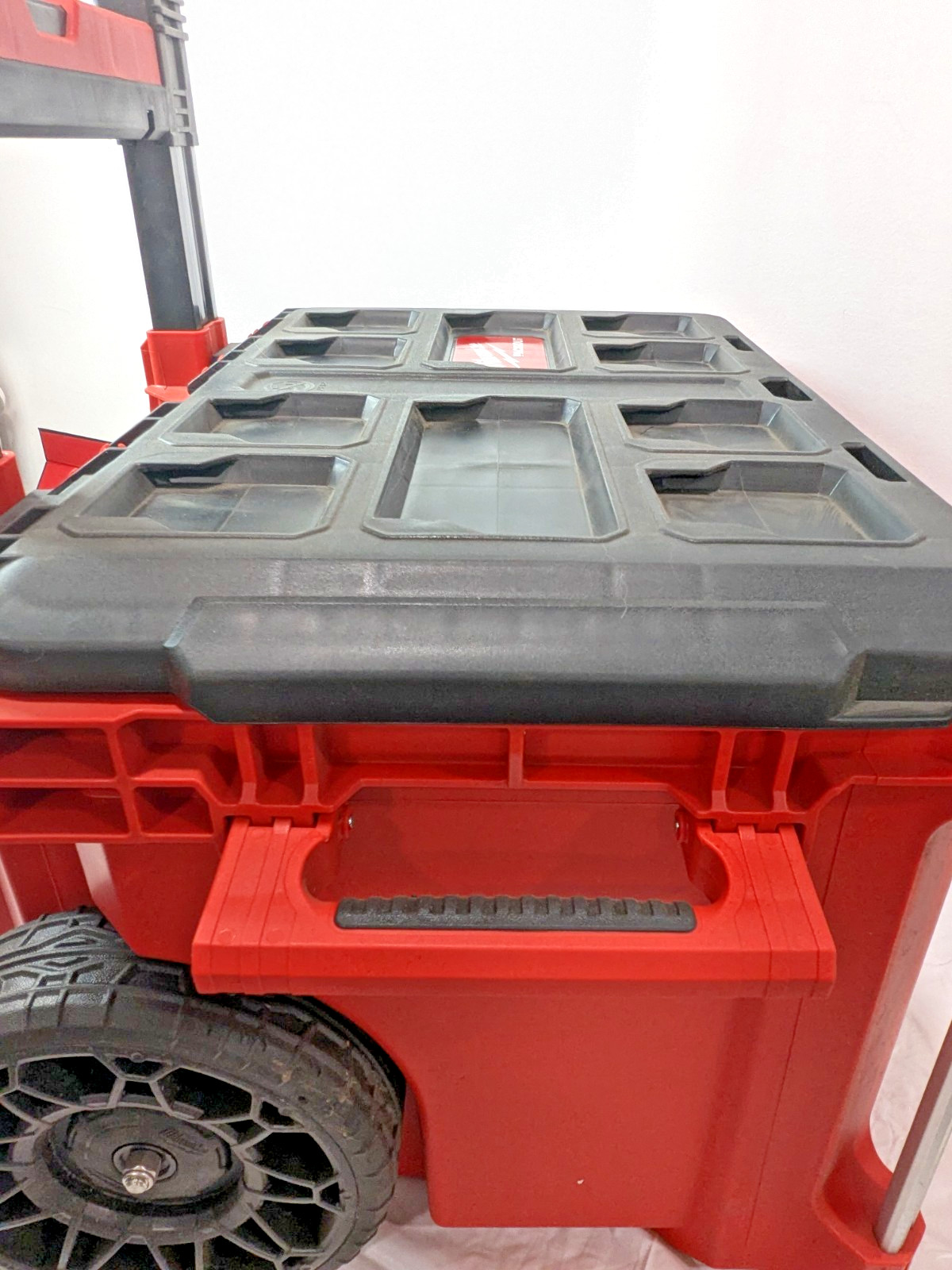 Milwaukee PACKOUT Rolling Tool Box 48-22-8426