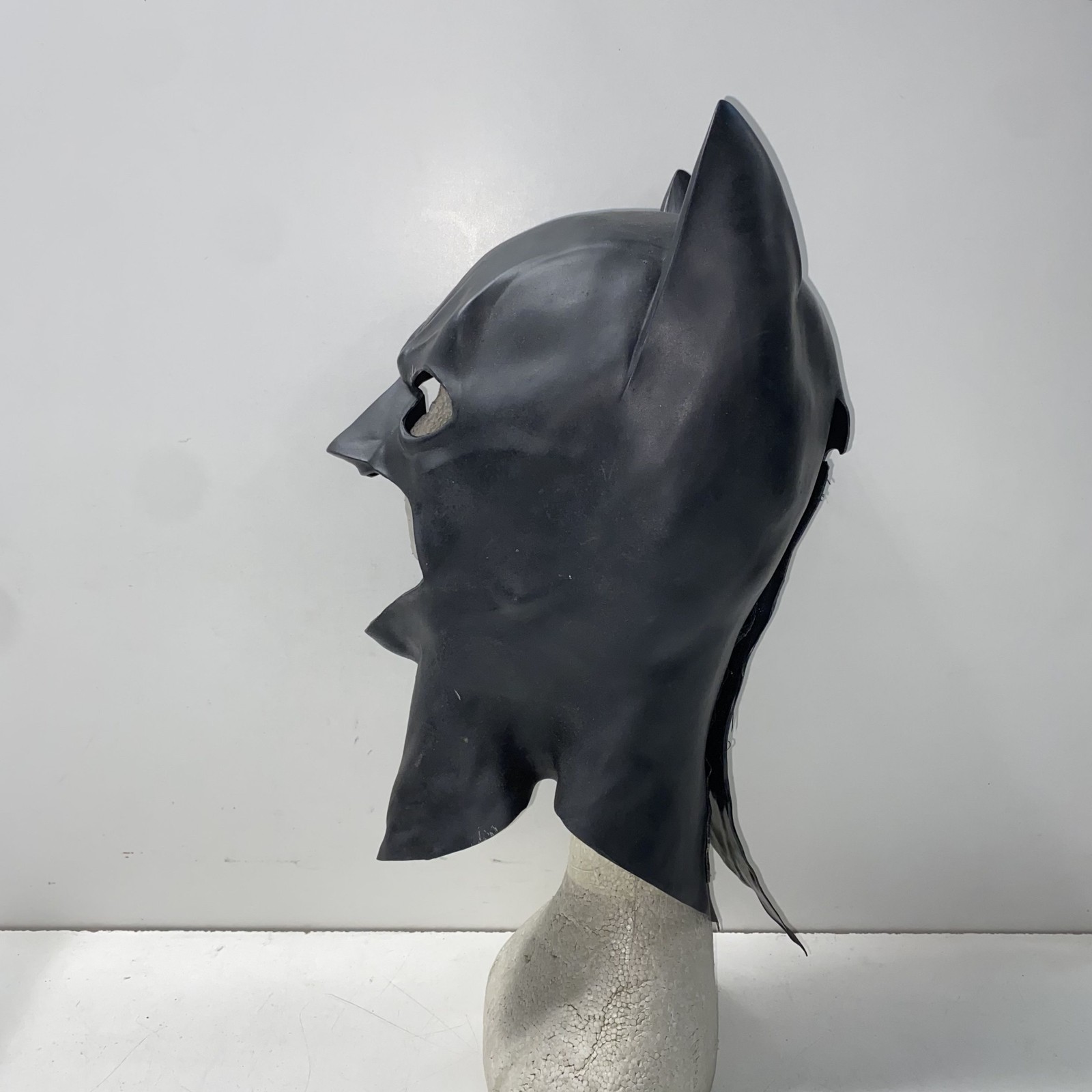 Batman Black Full Head Rubber Mask for Cosplay Fair, Used