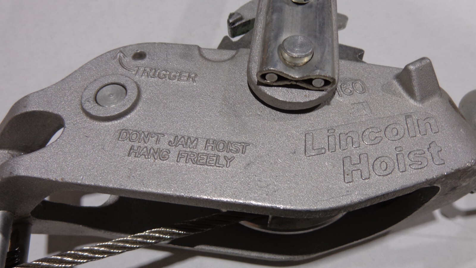 Lincoln LUG-ALL 3/4 Ton Single Line Cable Hoist, Come-Along, 1/4 Stainless Cable