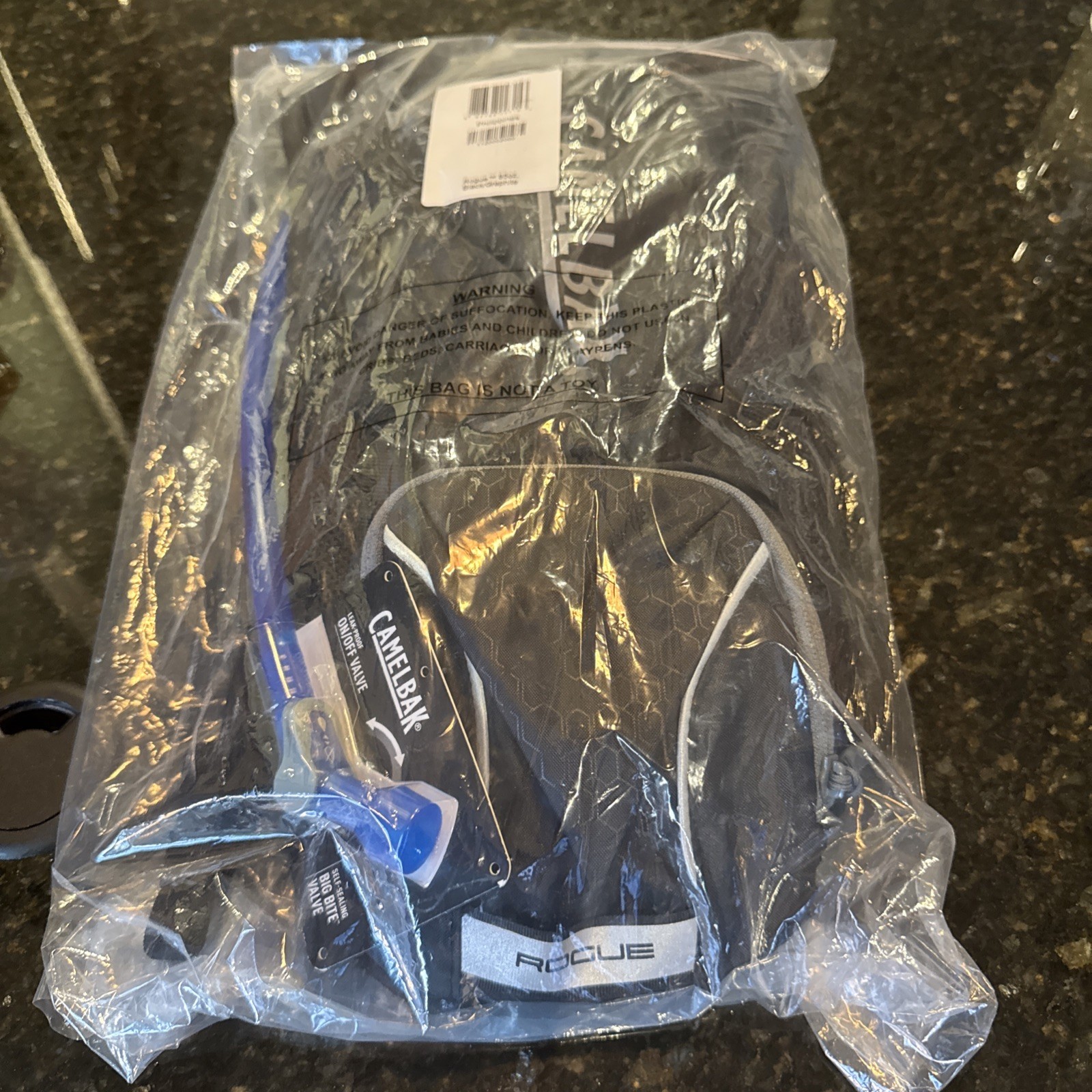 Black Camelbak ~ Rogue ~ 2.5L 85oz New Hydration Pack Big Bite Valve ~ NWT